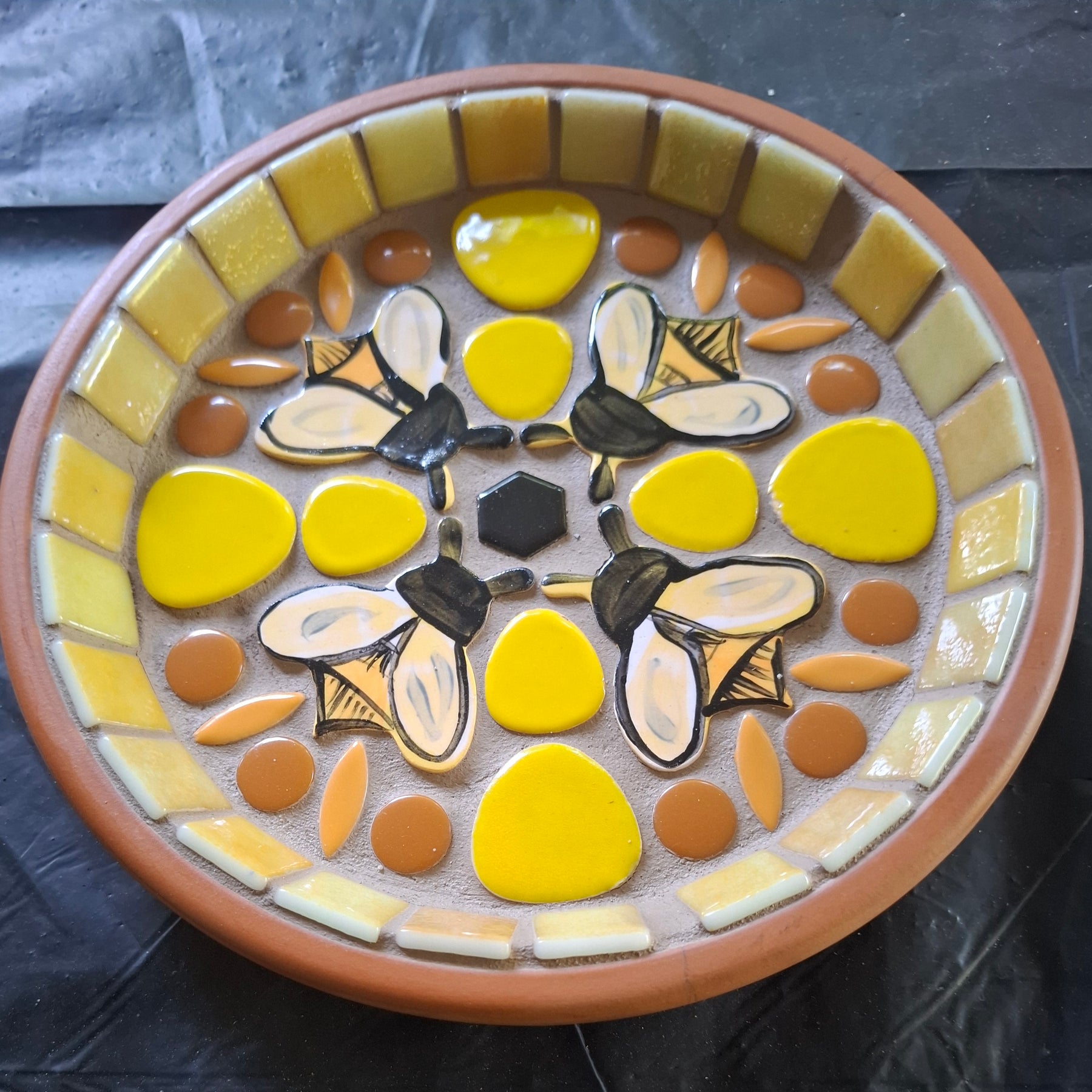 Mosaic Beeeee Bath Dish