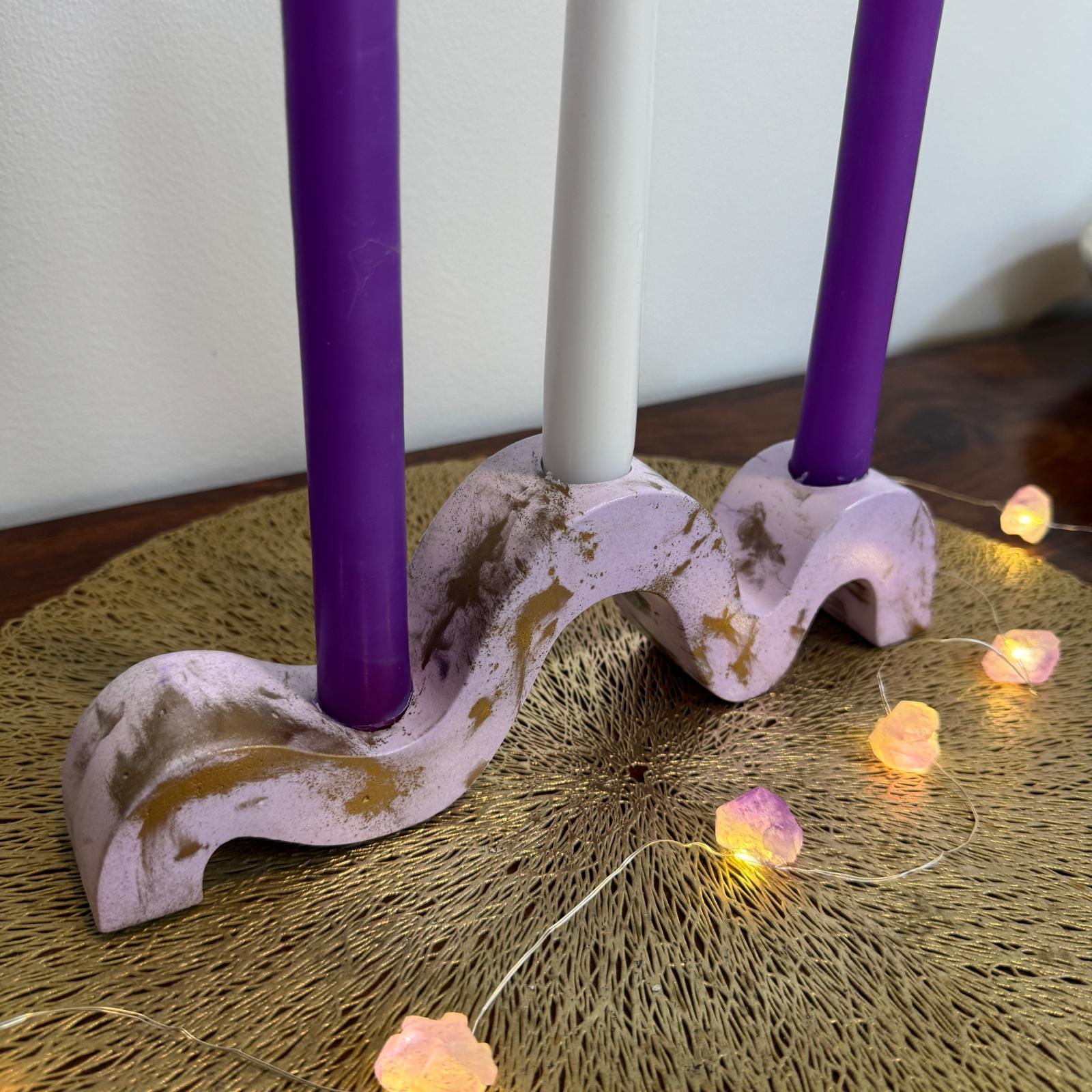 Lilac and gold wavy concrete holder for taper candles