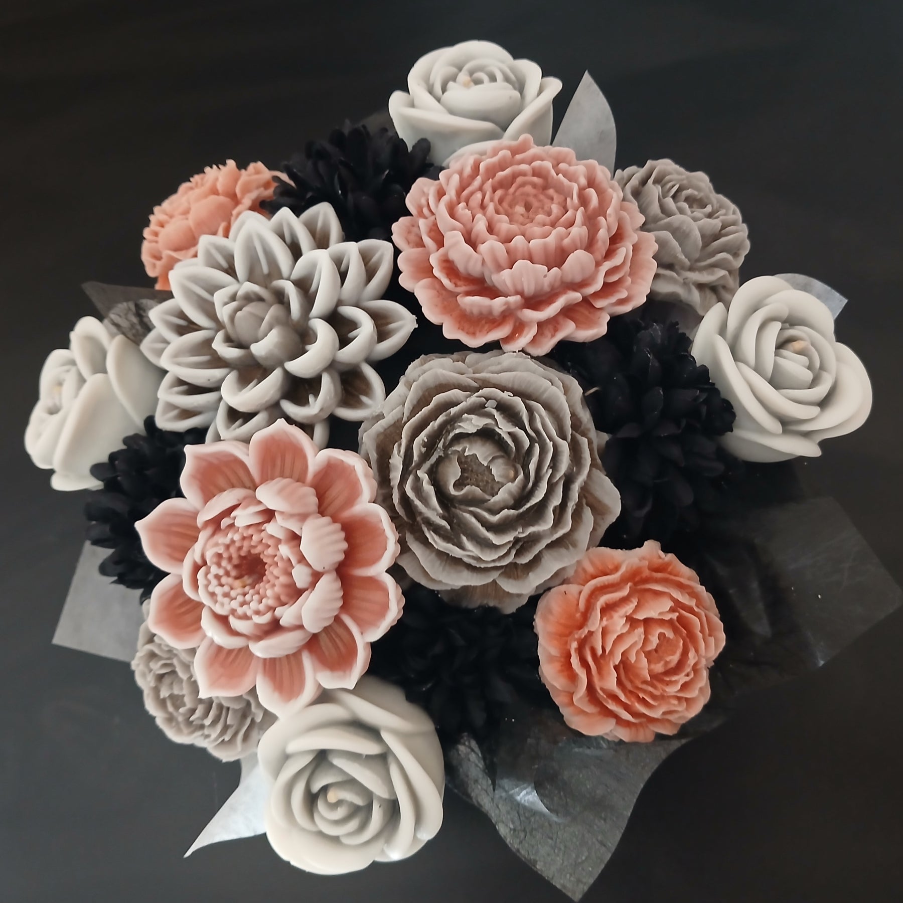 Round Box Bouquet Sea Salt & Driftwood