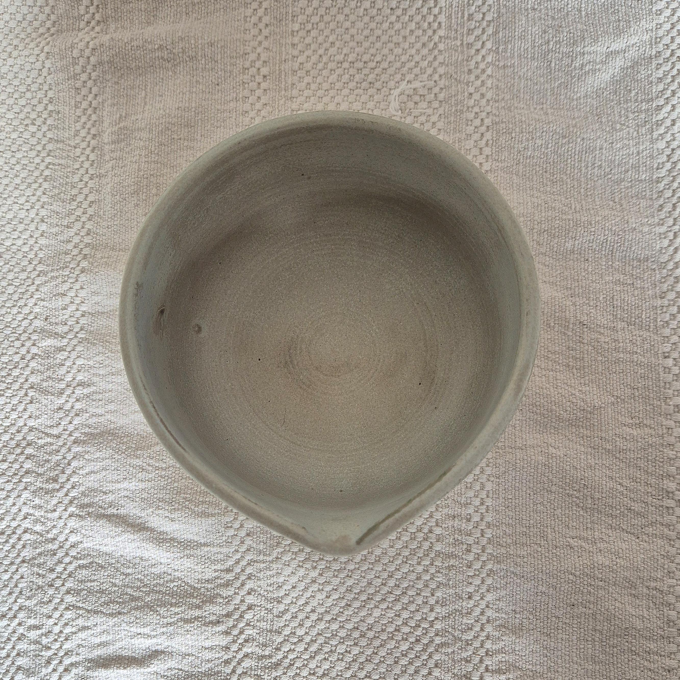 Dusky Eggshell Matcha Bowl