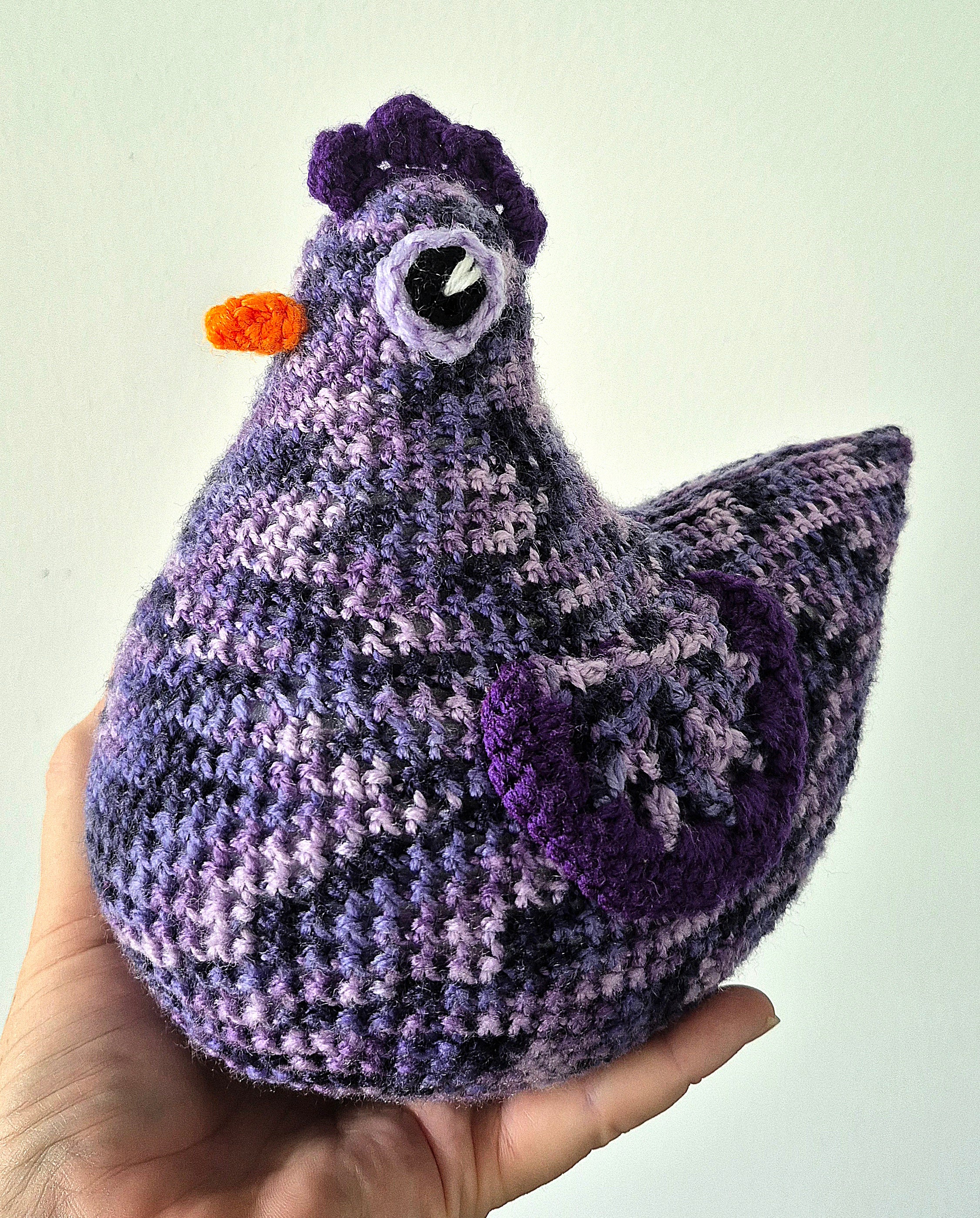 Lulu - the Cackleberry Comfort Chicken