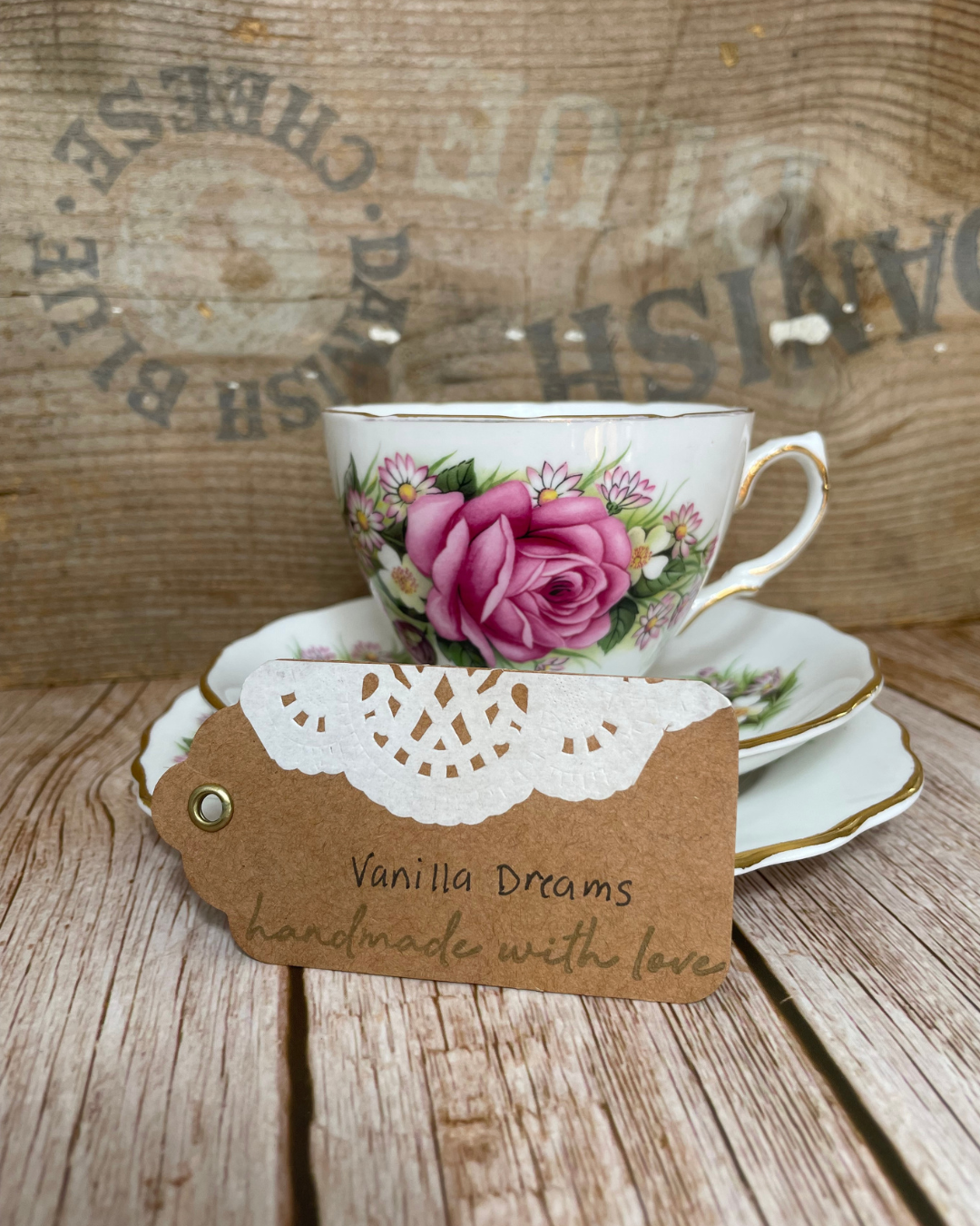 Vanilla Dreams | Natural Soy Candle in a Vintage Porcelain Rose Trio
