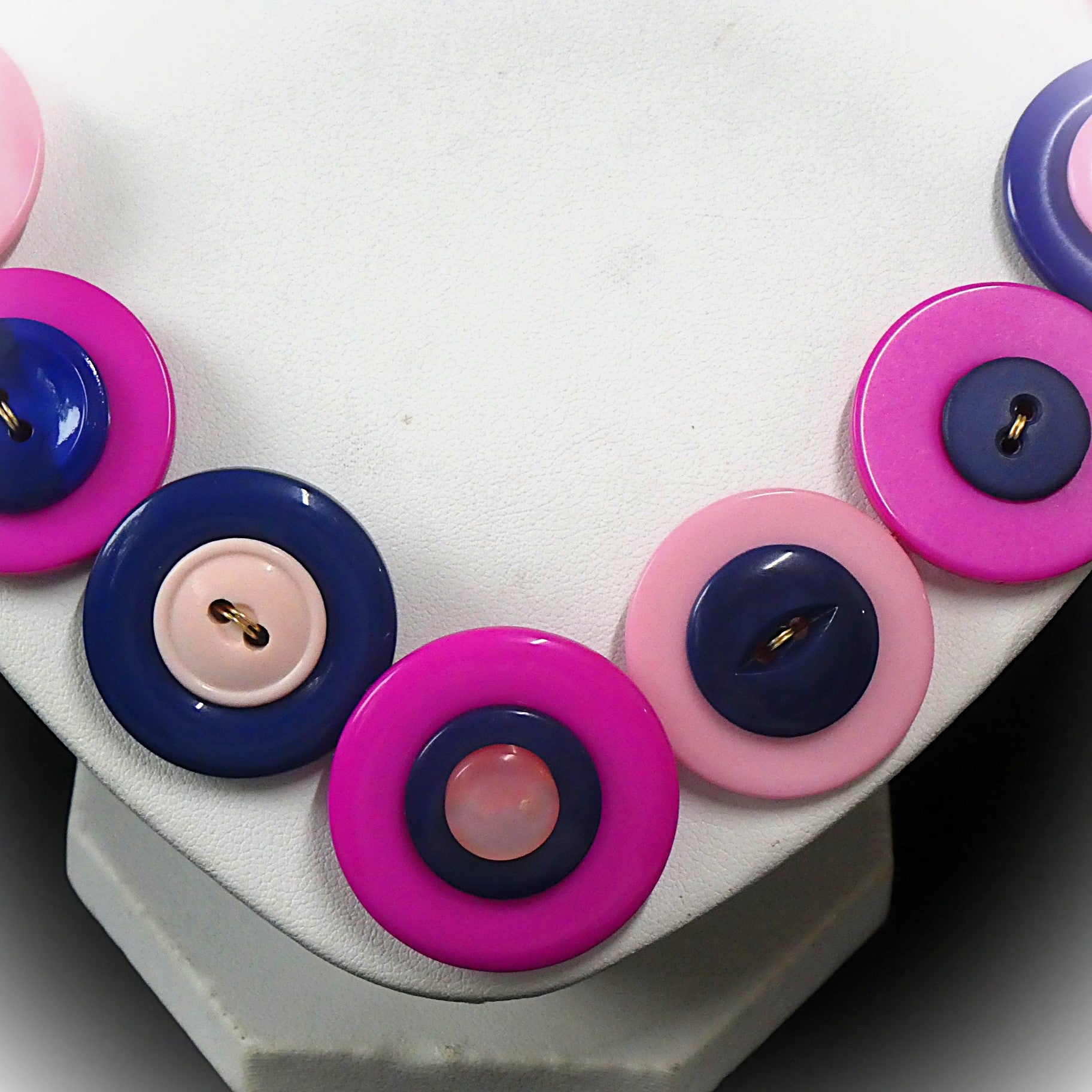 Button necklace - Inky Pinky