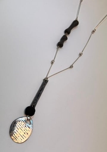Long pendant necklace