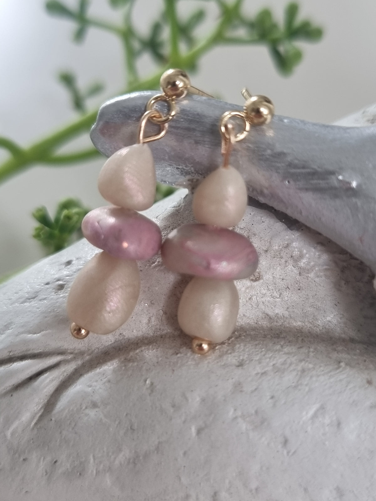 Simple Harmony Dangles