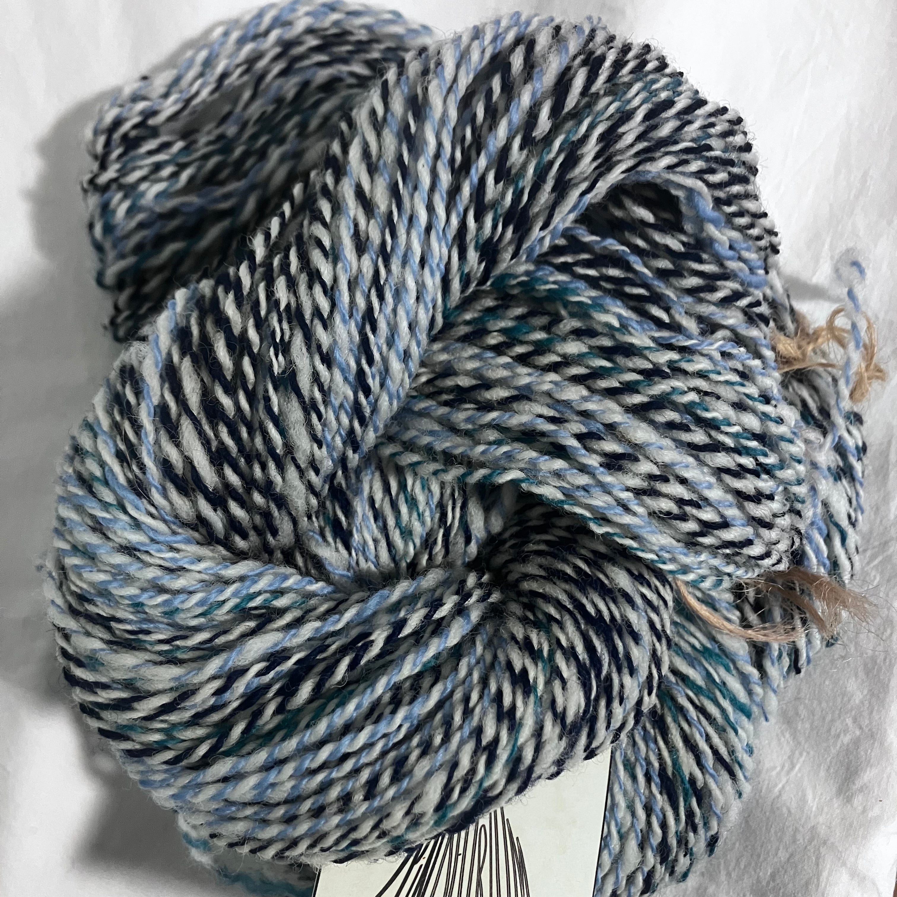 Blue-green Border Leicester wool