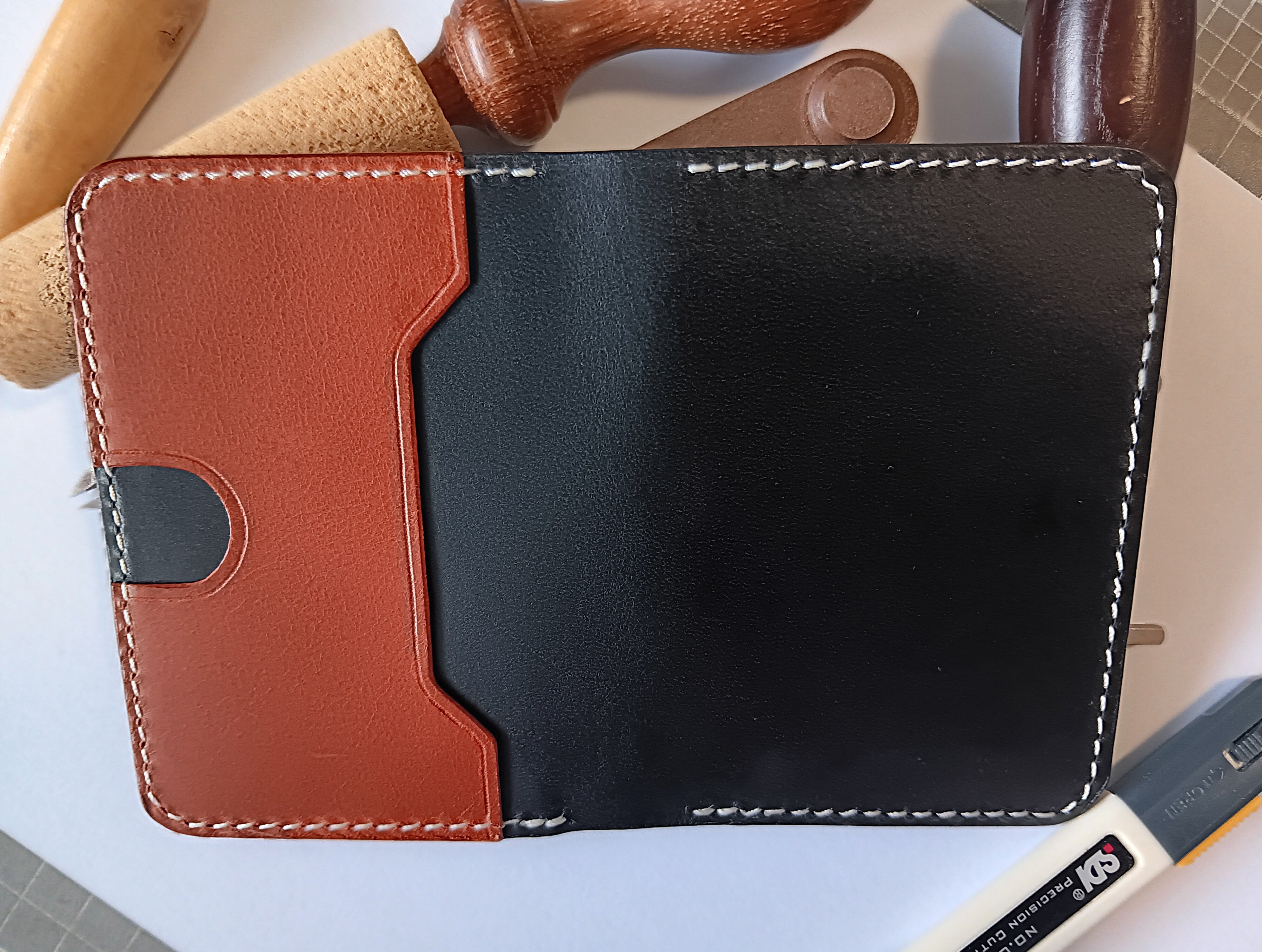Vertical Bifold Wallet - White Stitching