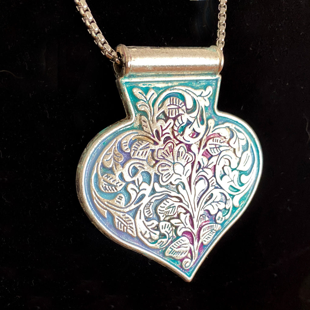 Necklace Painted heart