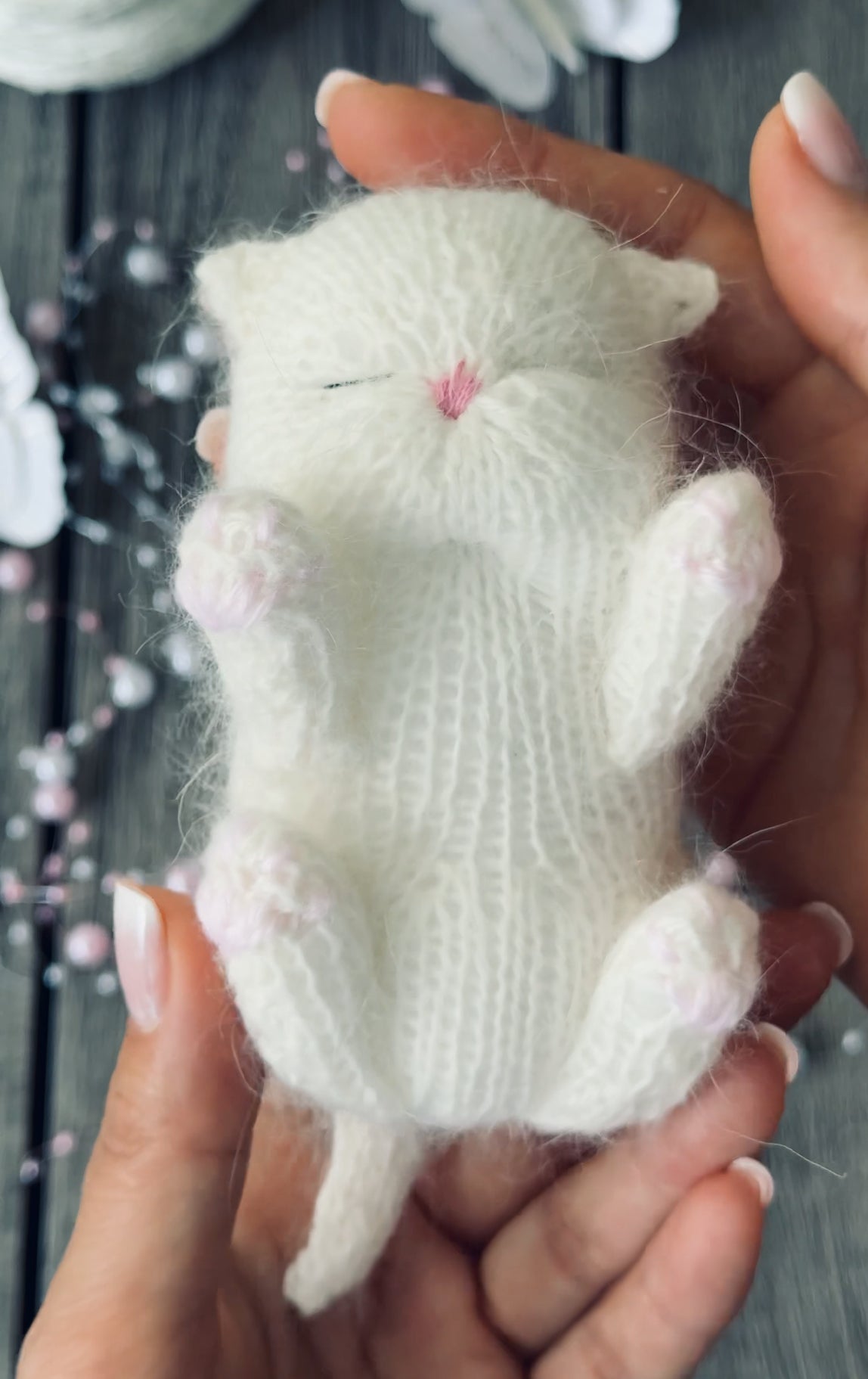 Handmade White Knitted Sleeping Kitty with Heart Toy 💕🐾