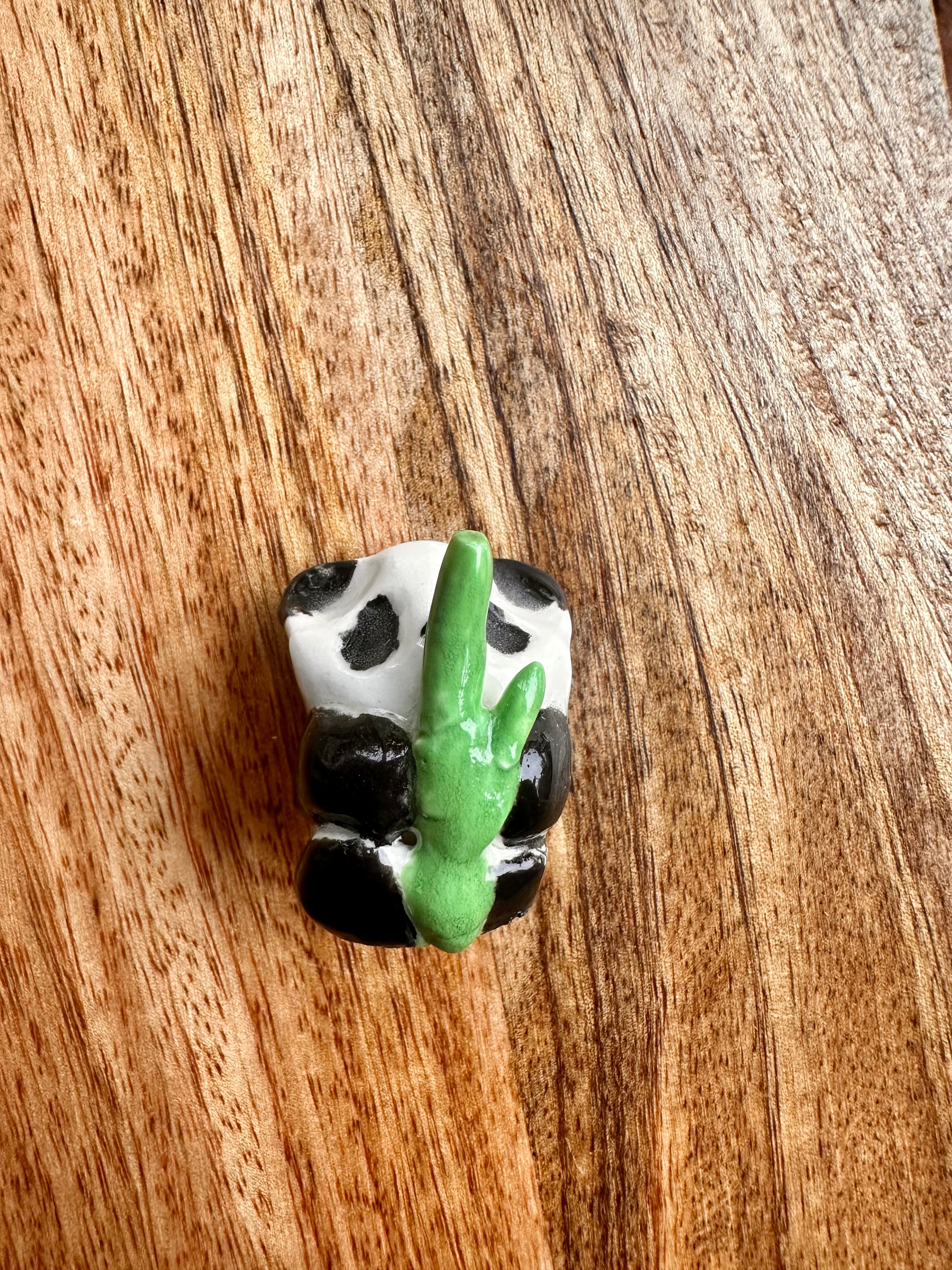 Ceramic Panda - Pocket animal collectable - Zen