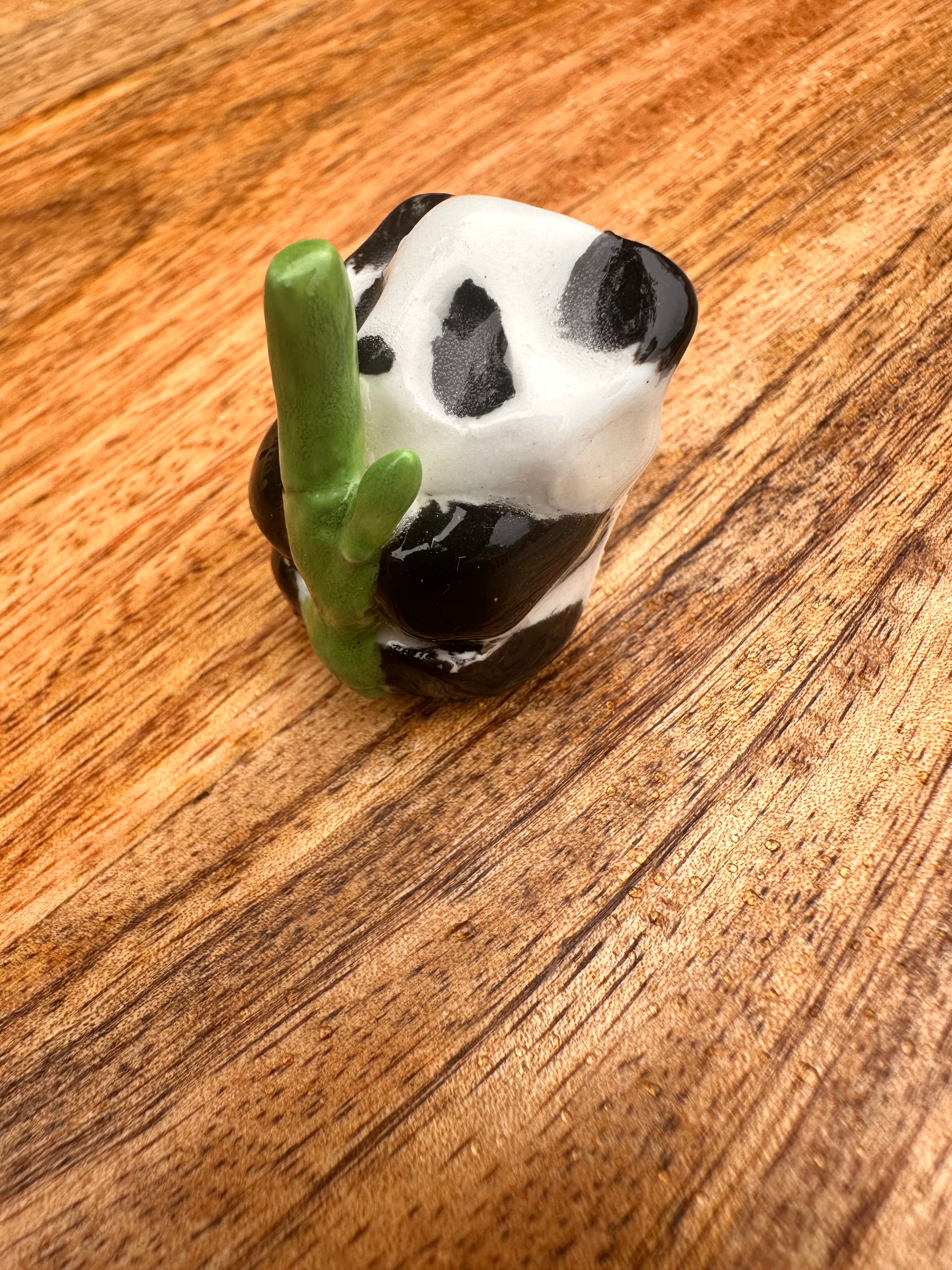 Ceramic Panda - Pocket animal collectable - Zen