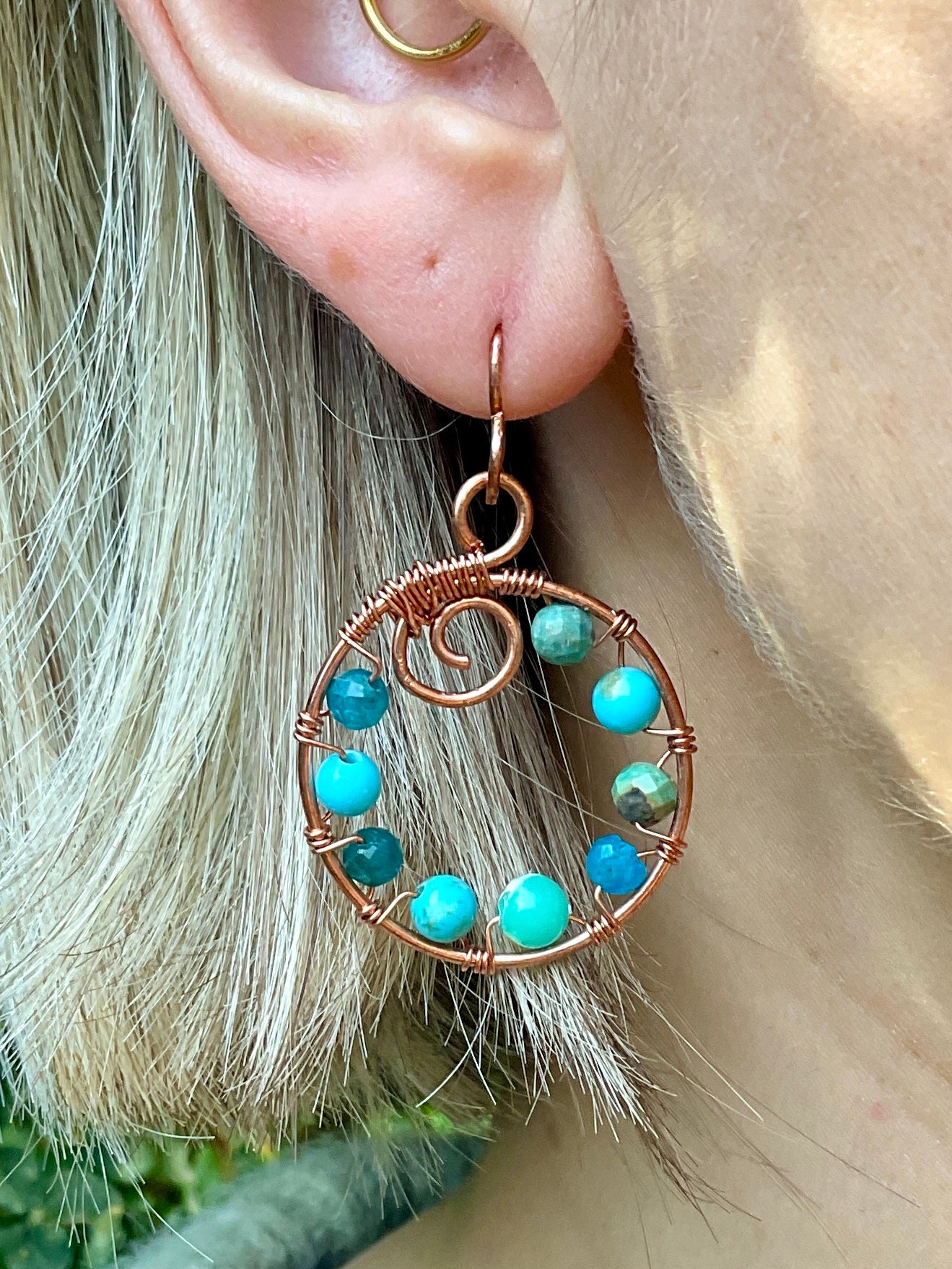 Gemstone and copper earrings. Handmade