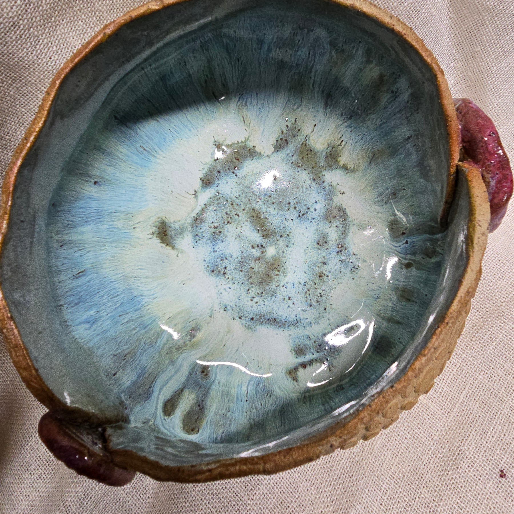 Rockpool series. Large textured bowl