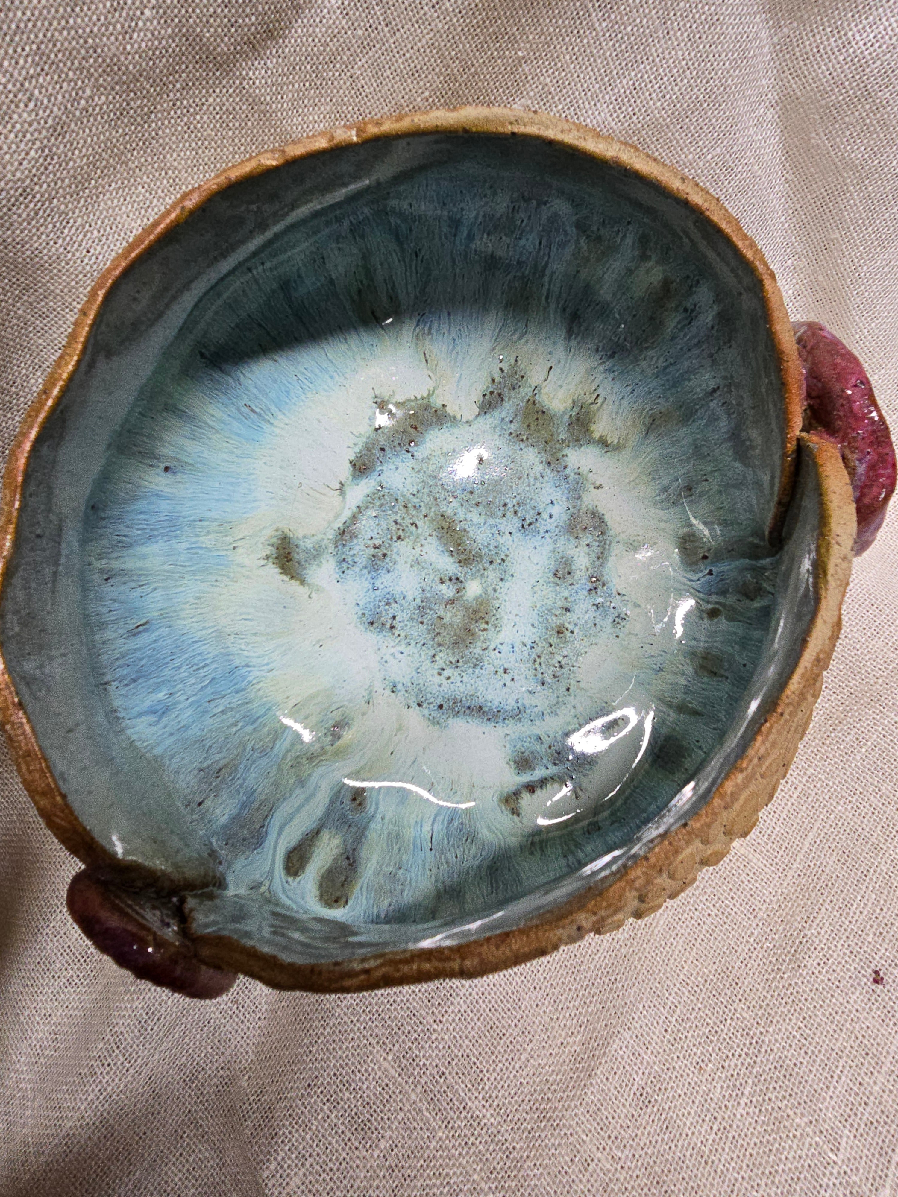 Rockpool series. Large textured bowl