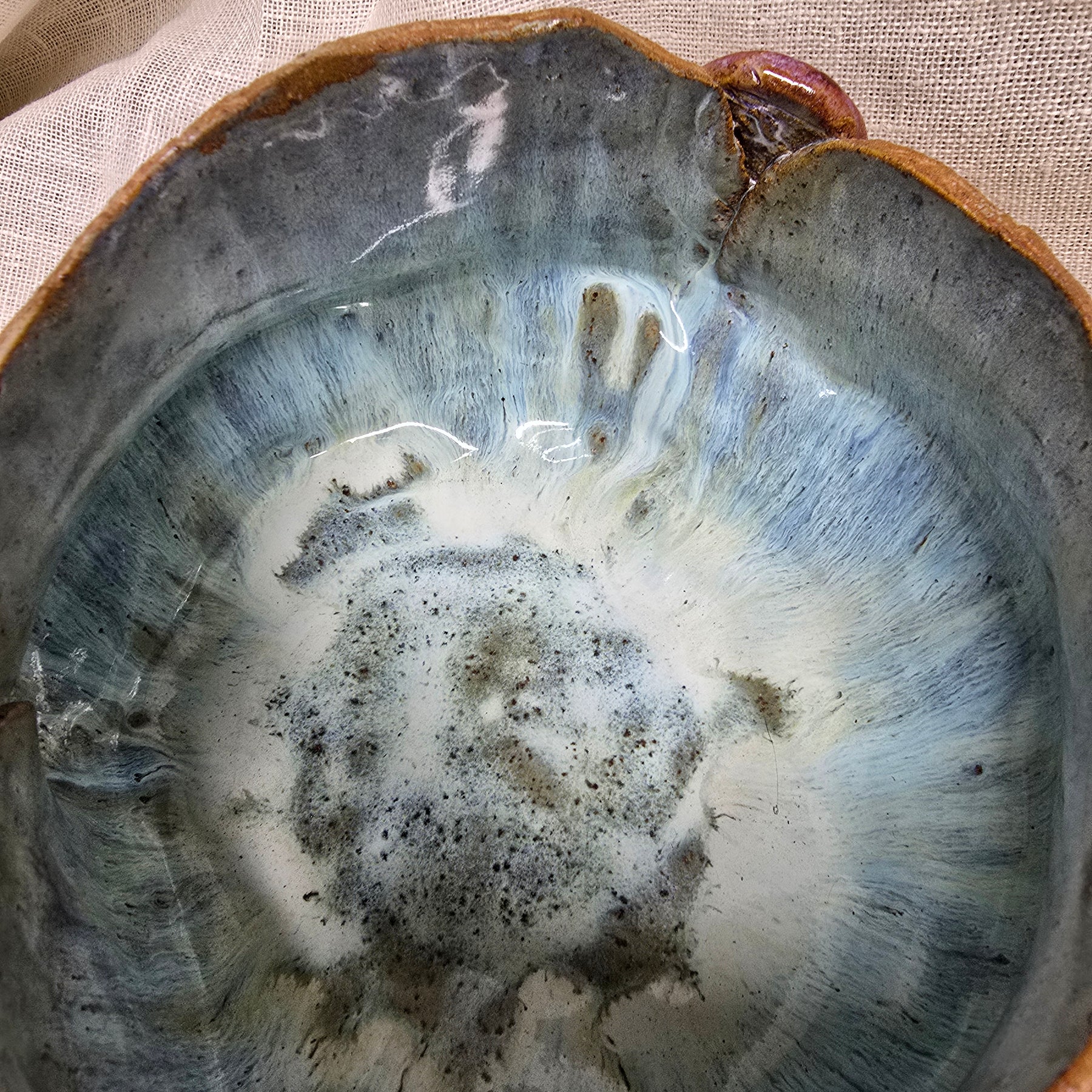 Rockpool series. Large textured bowl