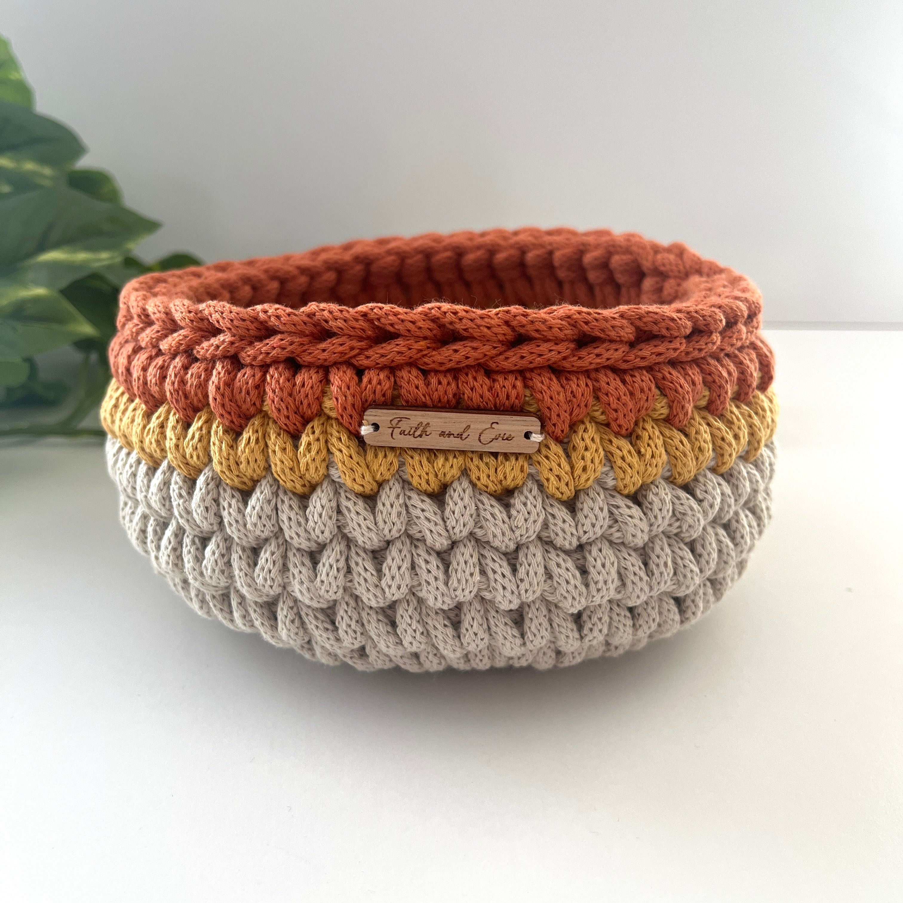 Curved crochet basket