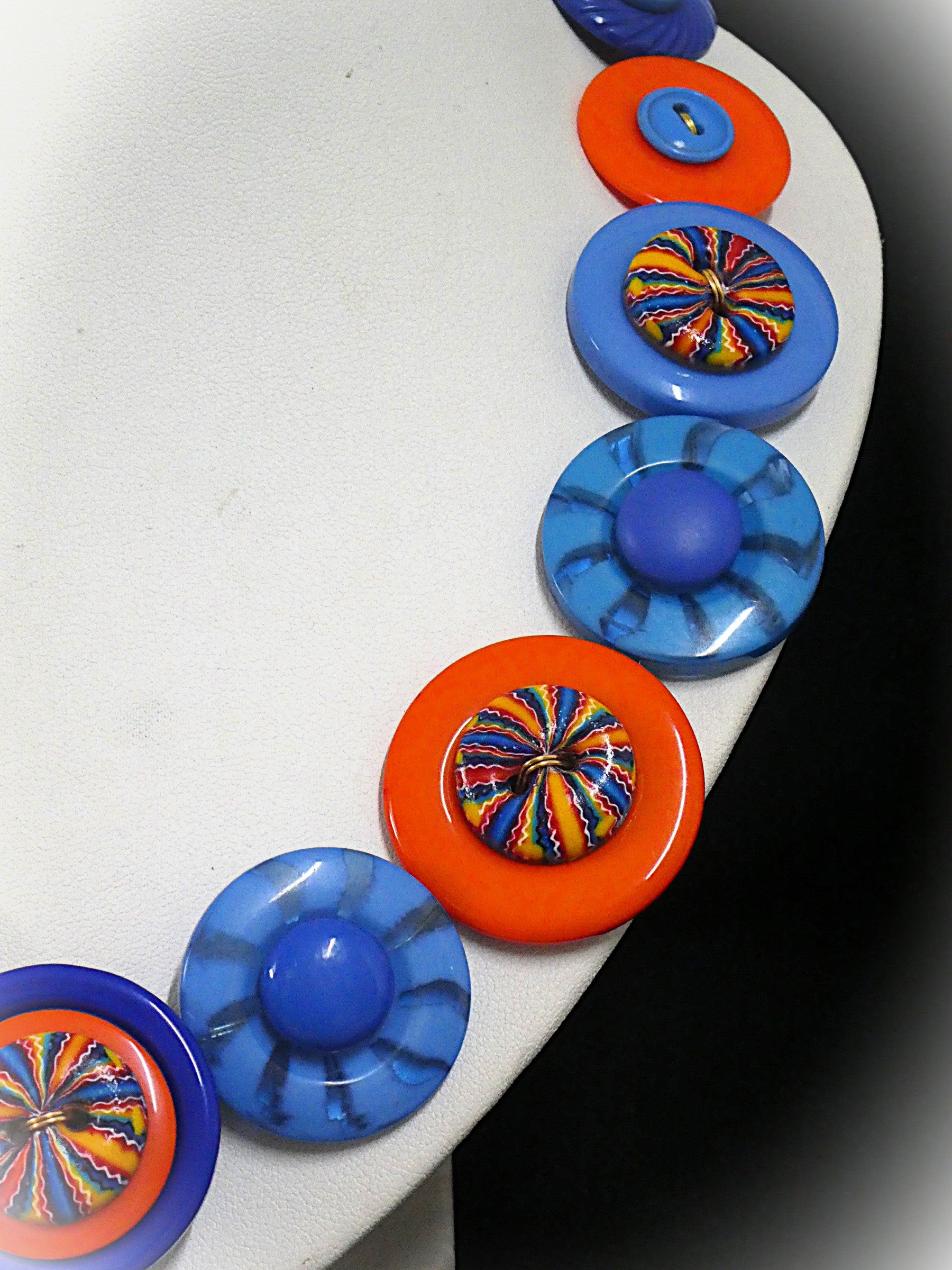 Button necklace - Fiesta