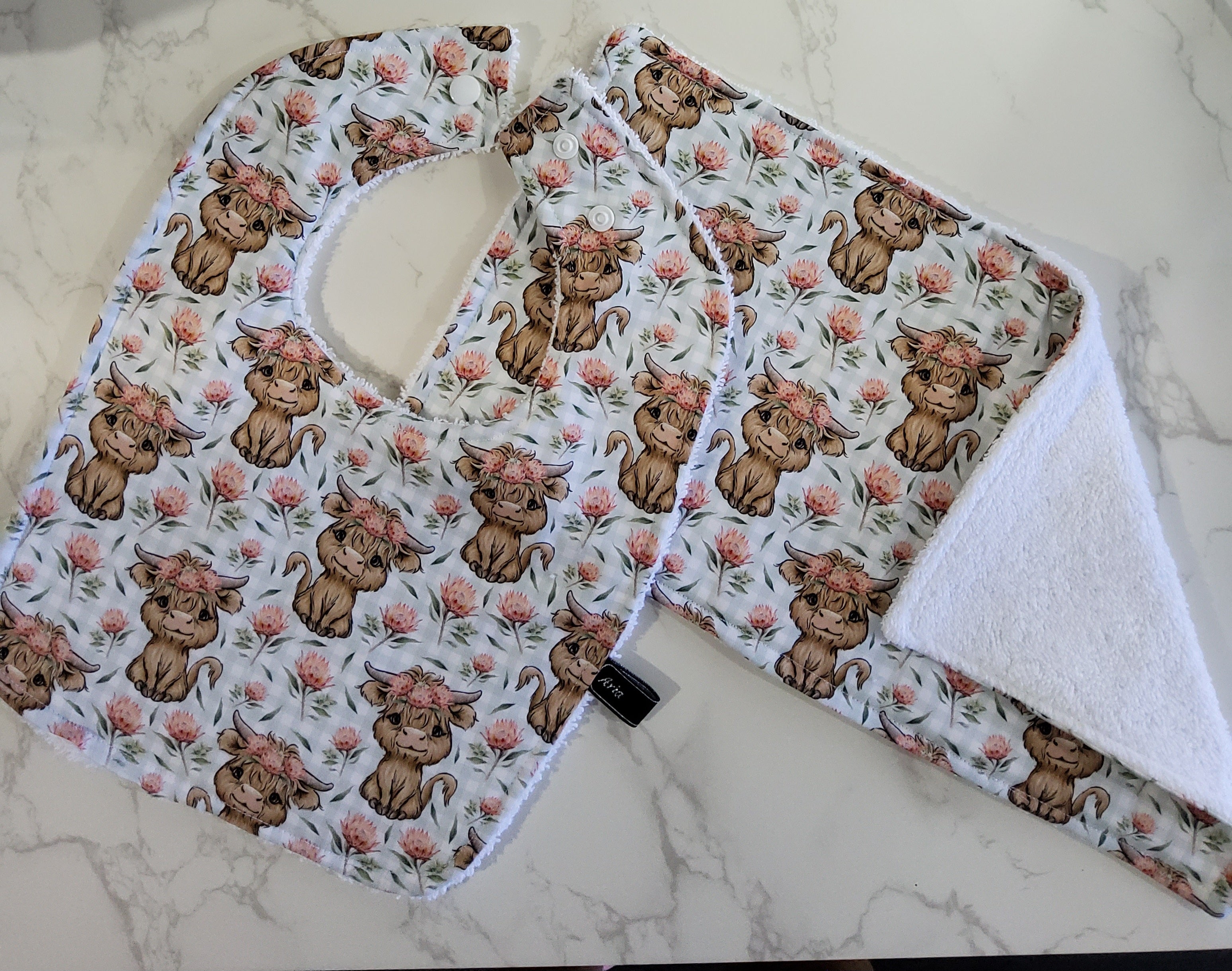 Bottlebrush Cow Bib Set