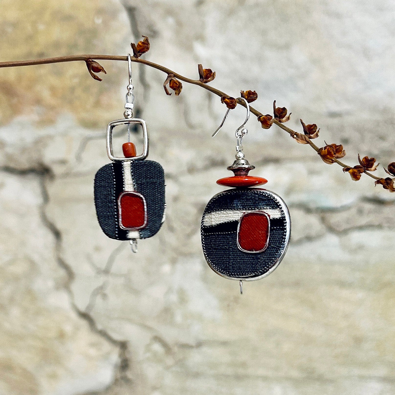 Earrings Asymmetrical Charcoal Rust Black Beige Silver - EE-193