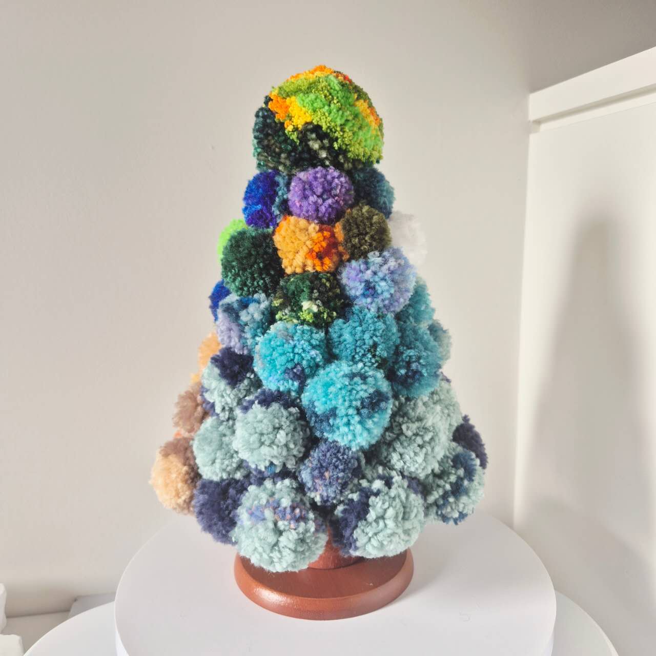 Van Gogh Inspired Pom Pom Christmas Tree – Handmade Artistic Christmas Decoration
