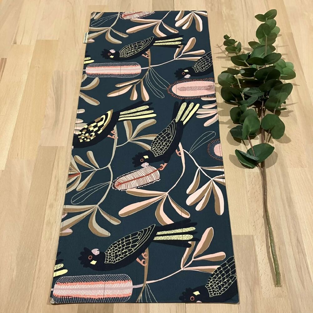 table-runner-handmade-Australian-native-reversible-cockatoo_4