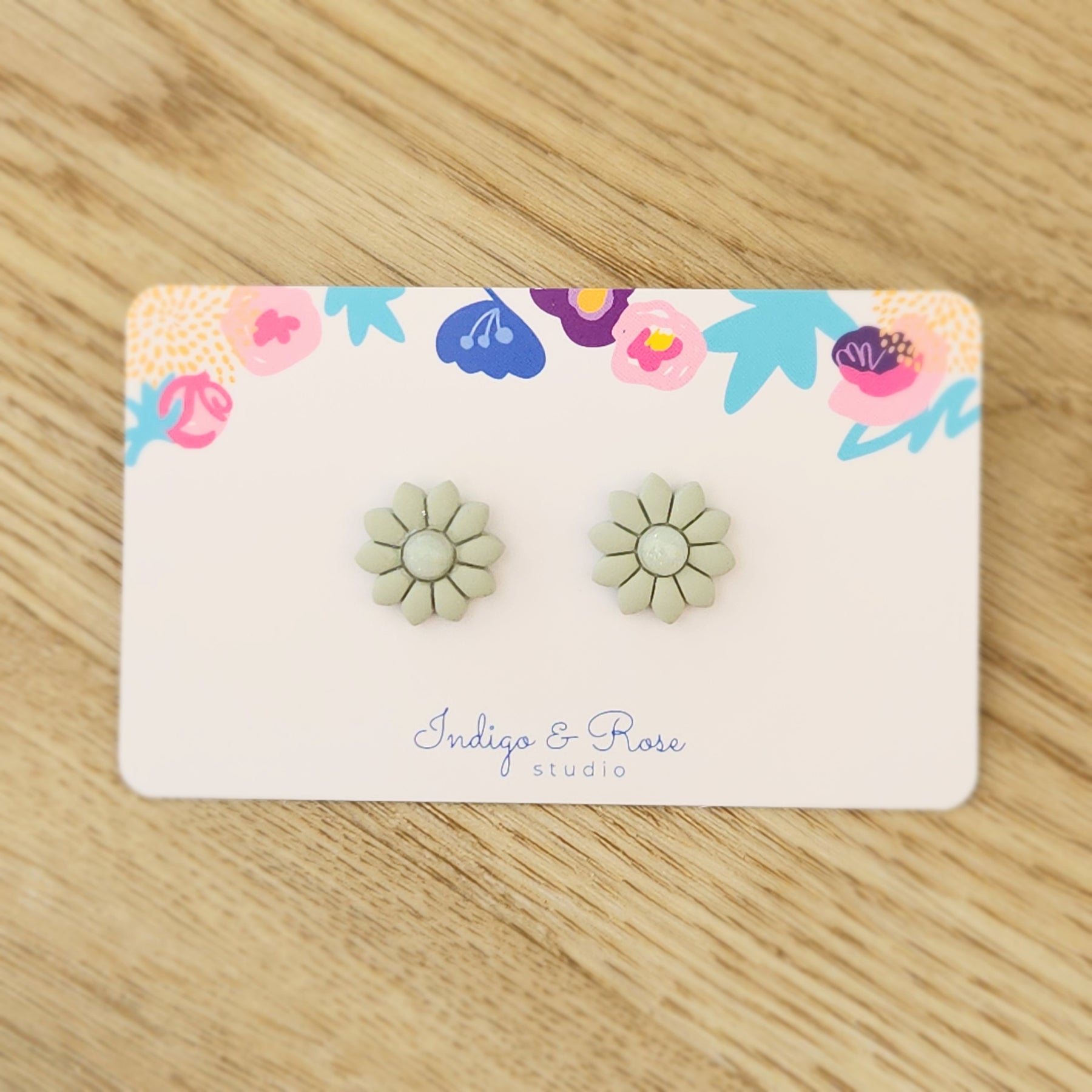Daisy Studs (various colours)