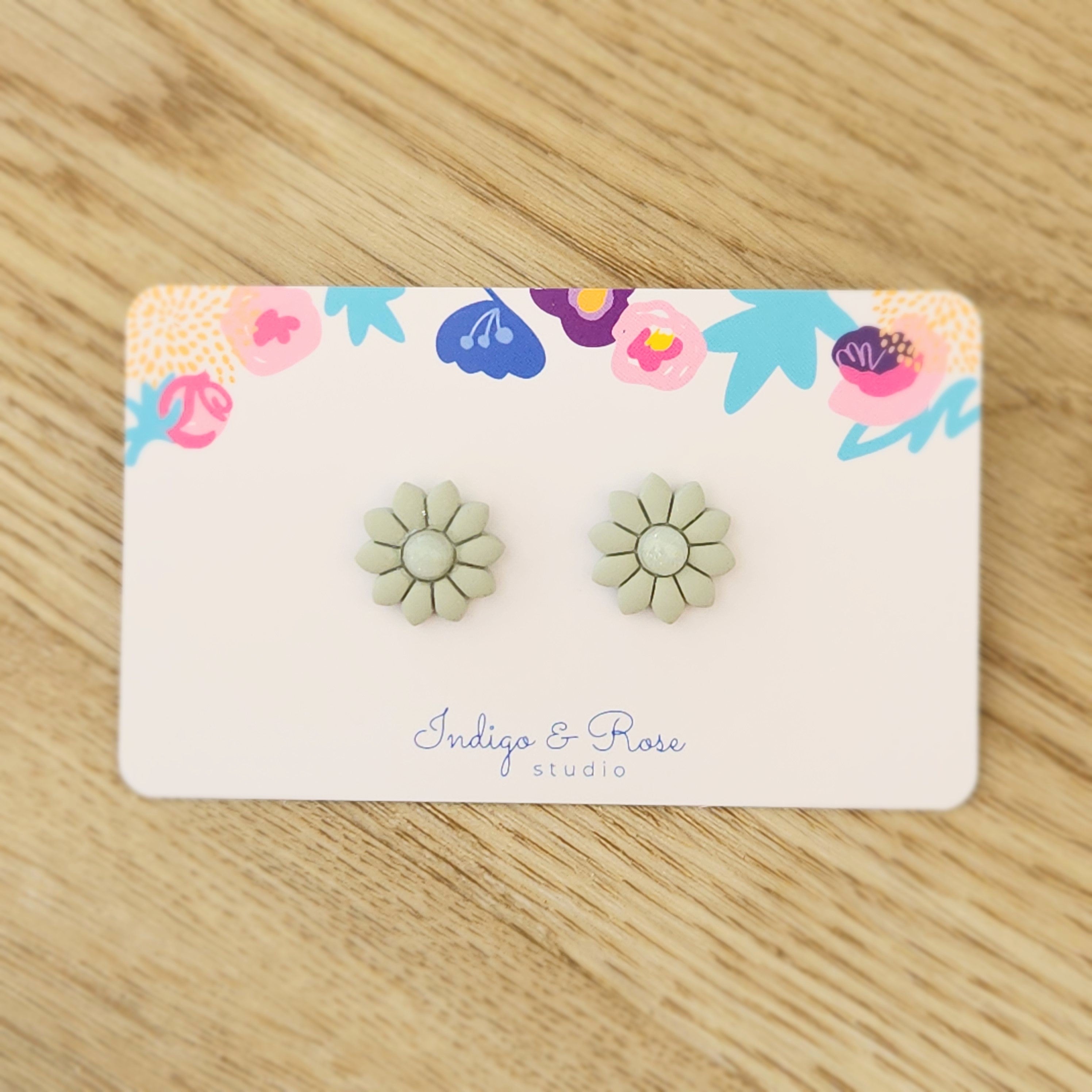 Daisy Studs (various colours)