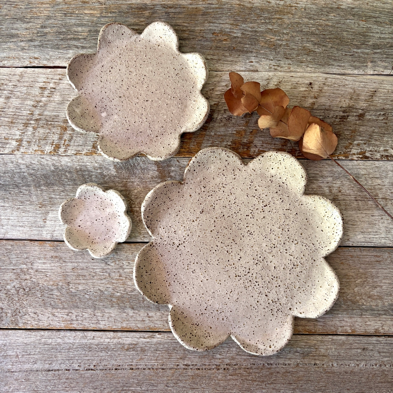 Ceramic Rustic Flower Plates - Set of 3