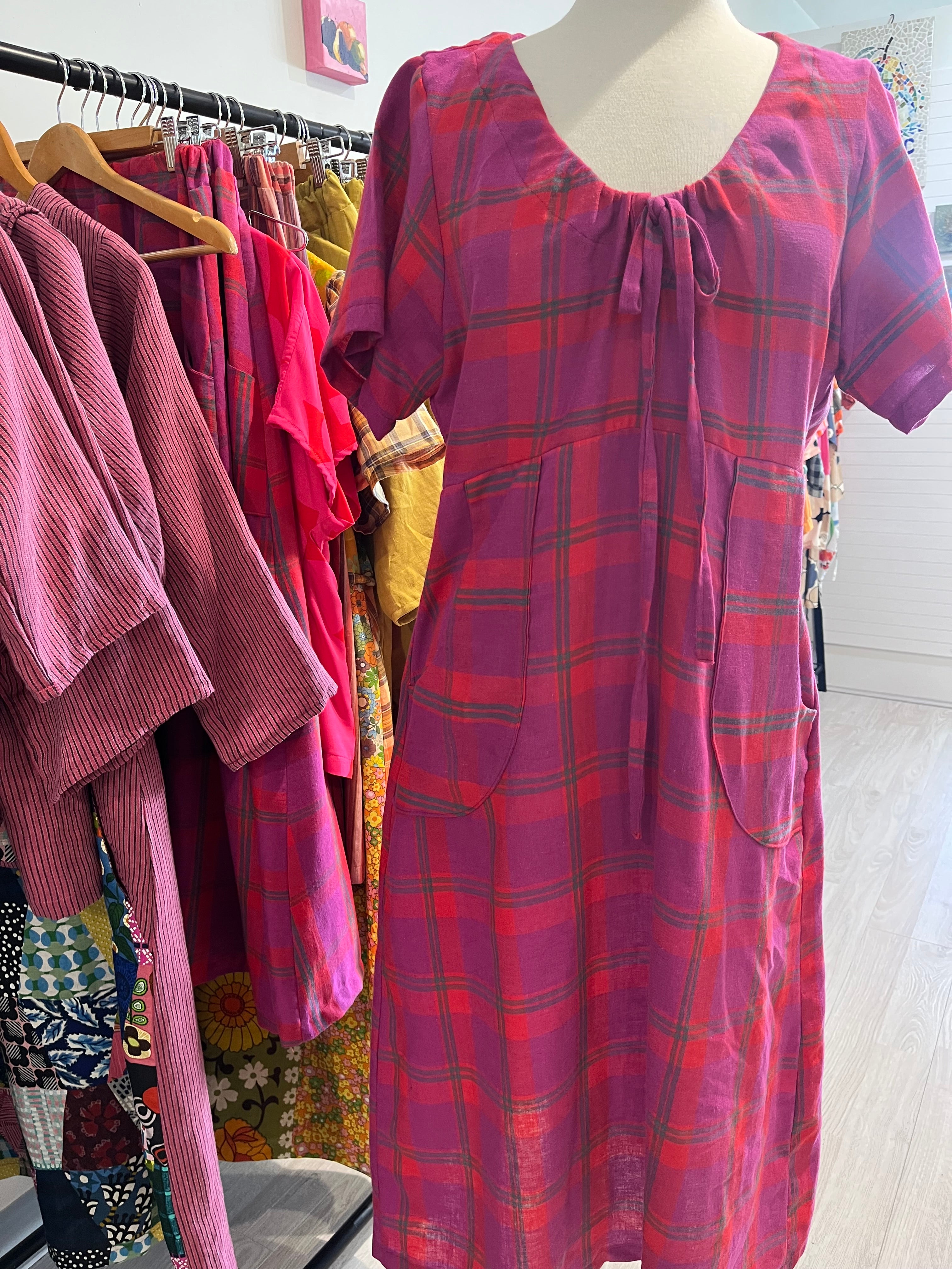 gorgeous red and pink check linen dress - medium 10-12 - violetclothing - free postage