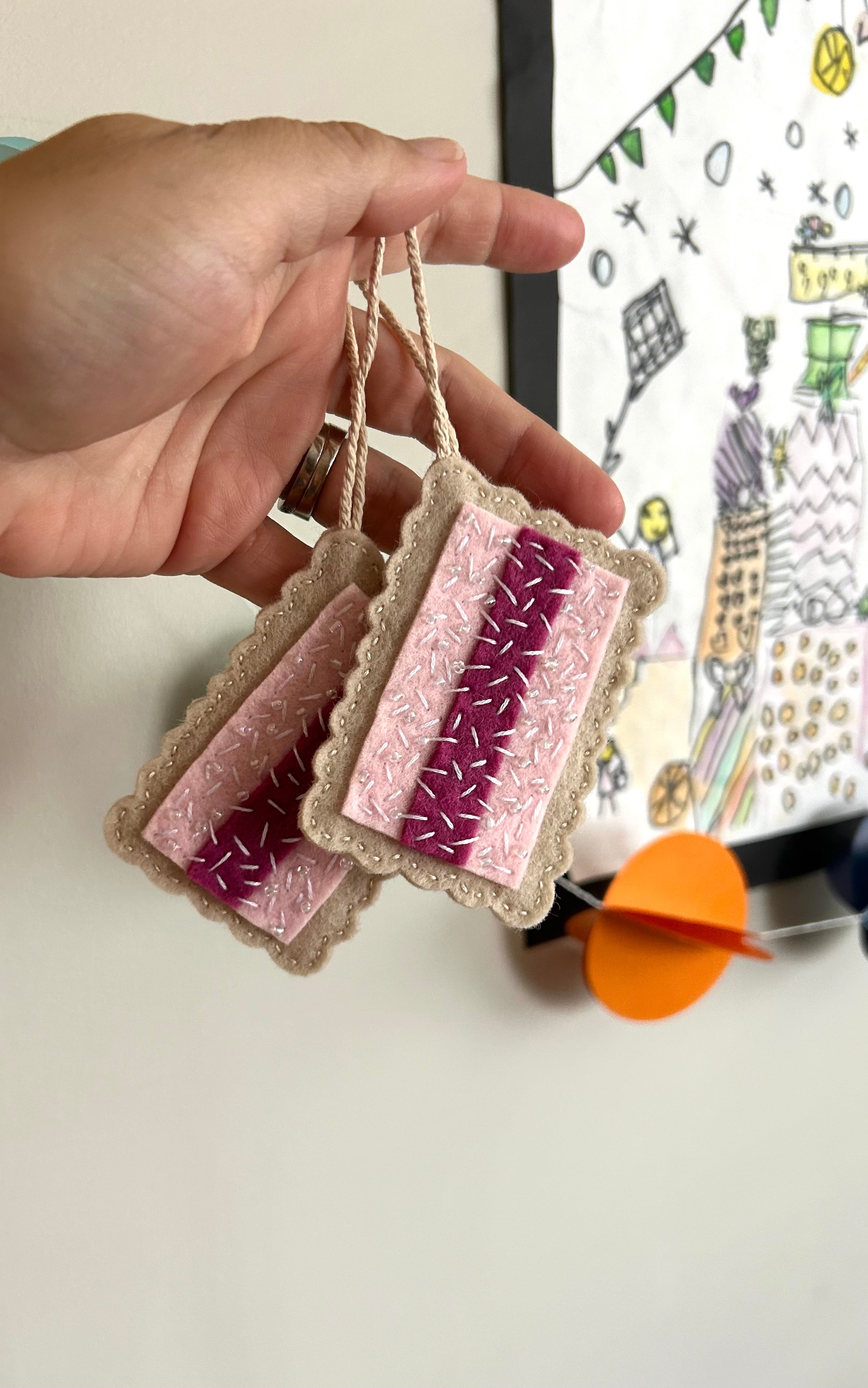 Iced Vovo biscuit Christmas decoration, ornament