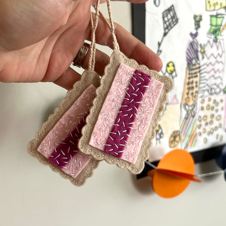 Iced Vovo biscuit Christmas decoration, ornament