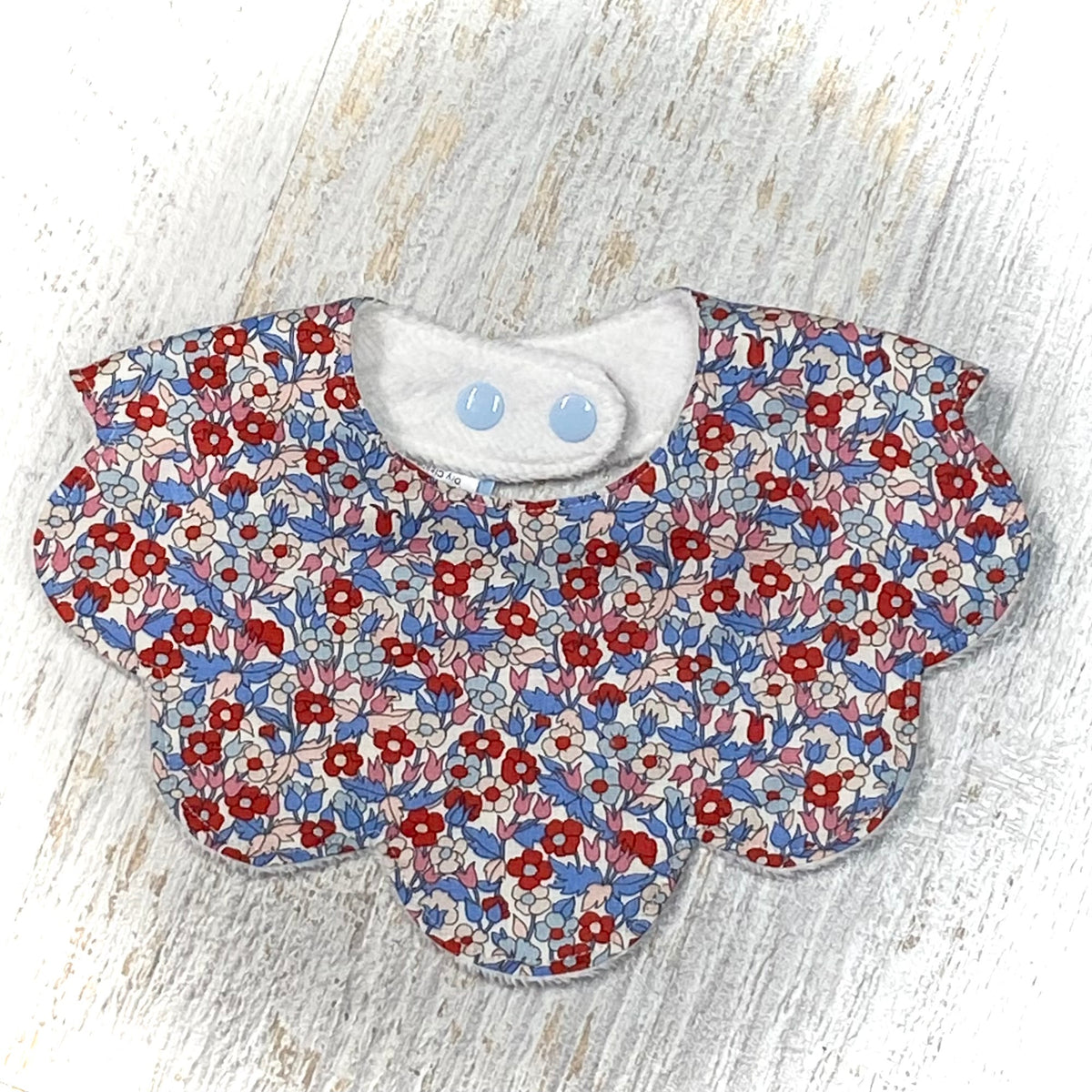 Scalloped Bib – Liberty Cotton