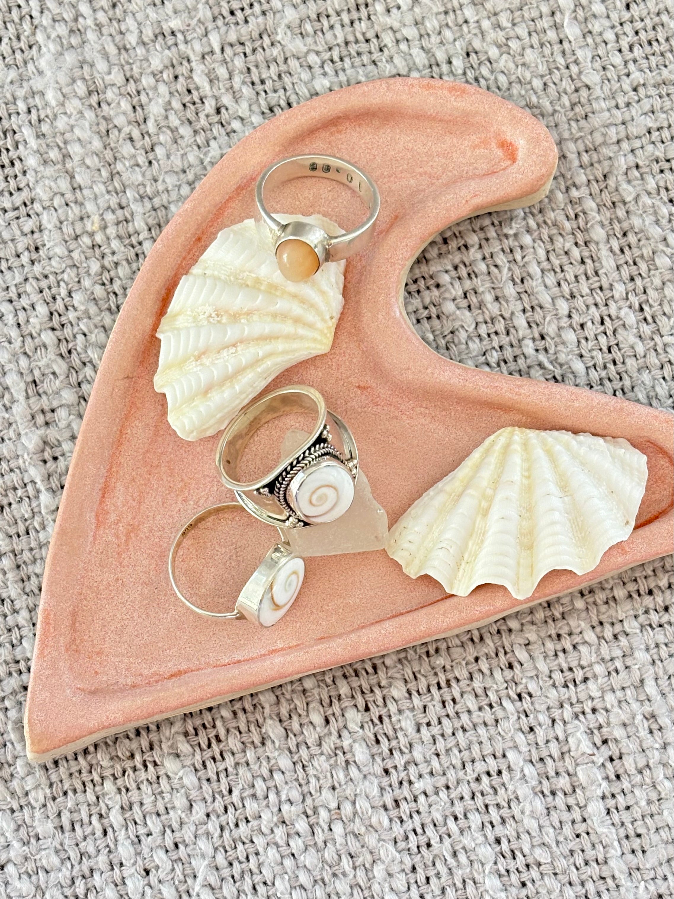 Wave trinket tray - Coral