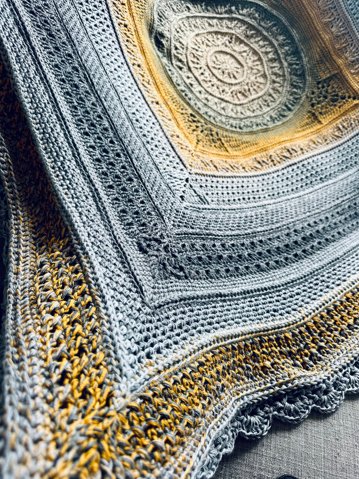 Large Heirloom Throw blanket, Crocheted blanket