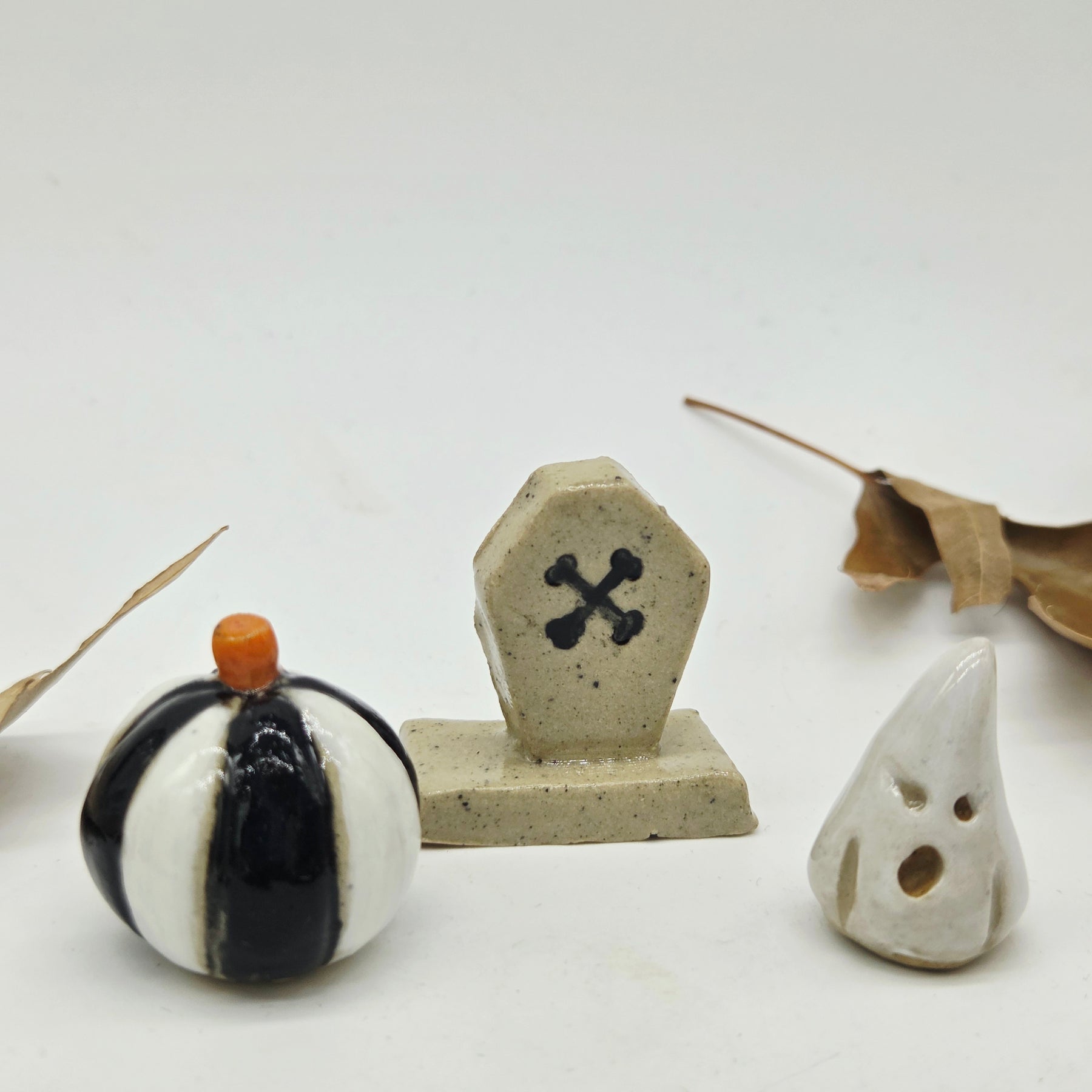 Tiny Ceramic Spooky Set 1