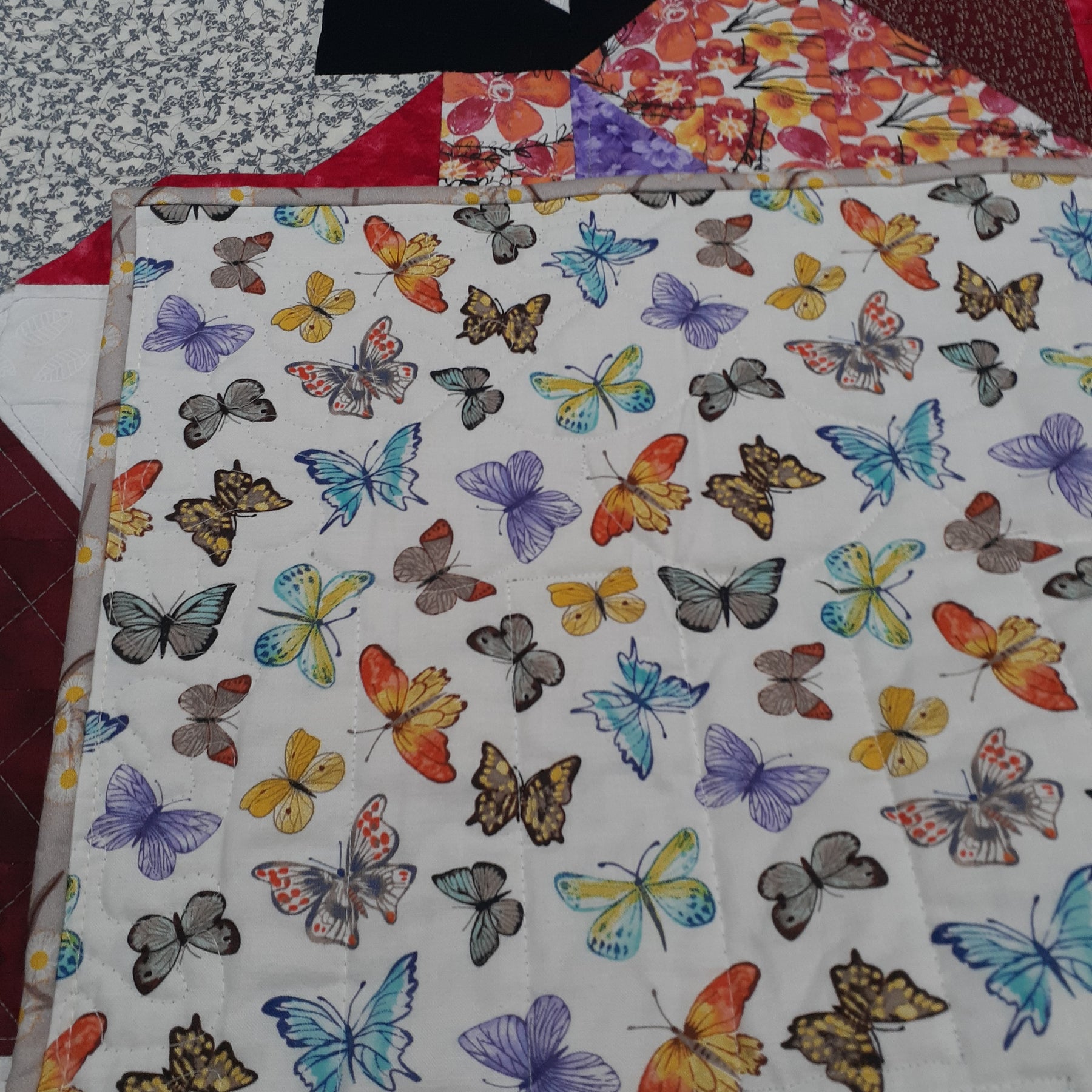 Daisy on the wattle farm patchwork quilt