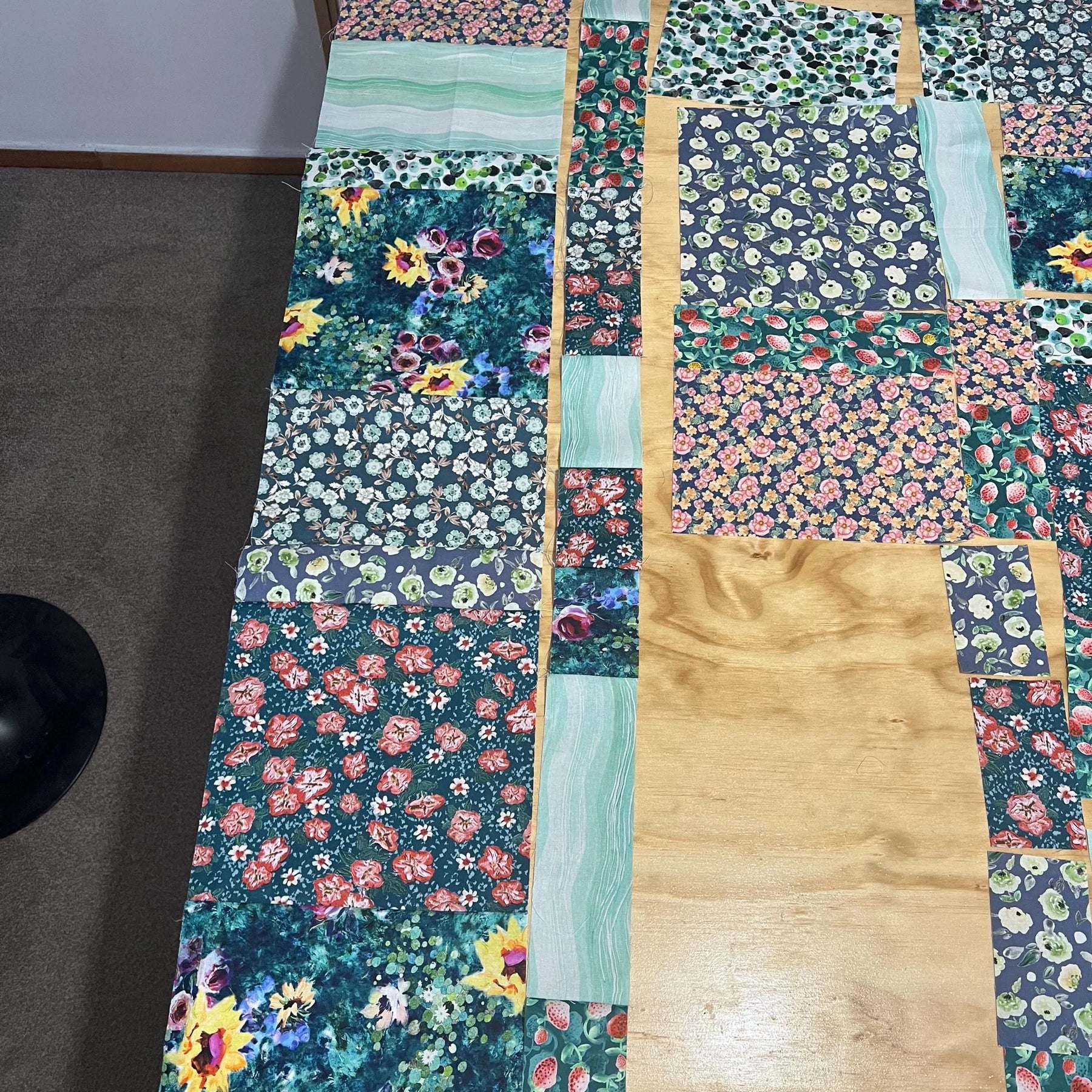Easy 5-Cut Fat Quarter Quilt Pattern: Beginner PDF Tutorial (Lap Size 50"x60")