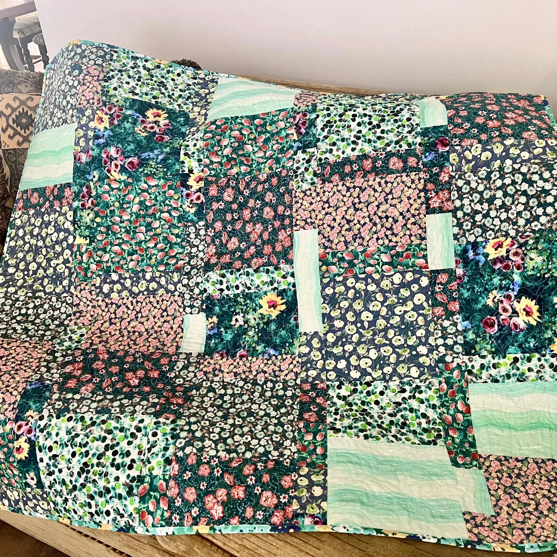 Easy 5-Cut Fat Quarter Quilt Pattern: Beginner PDF Tutorial (Lap Size 50"x60")