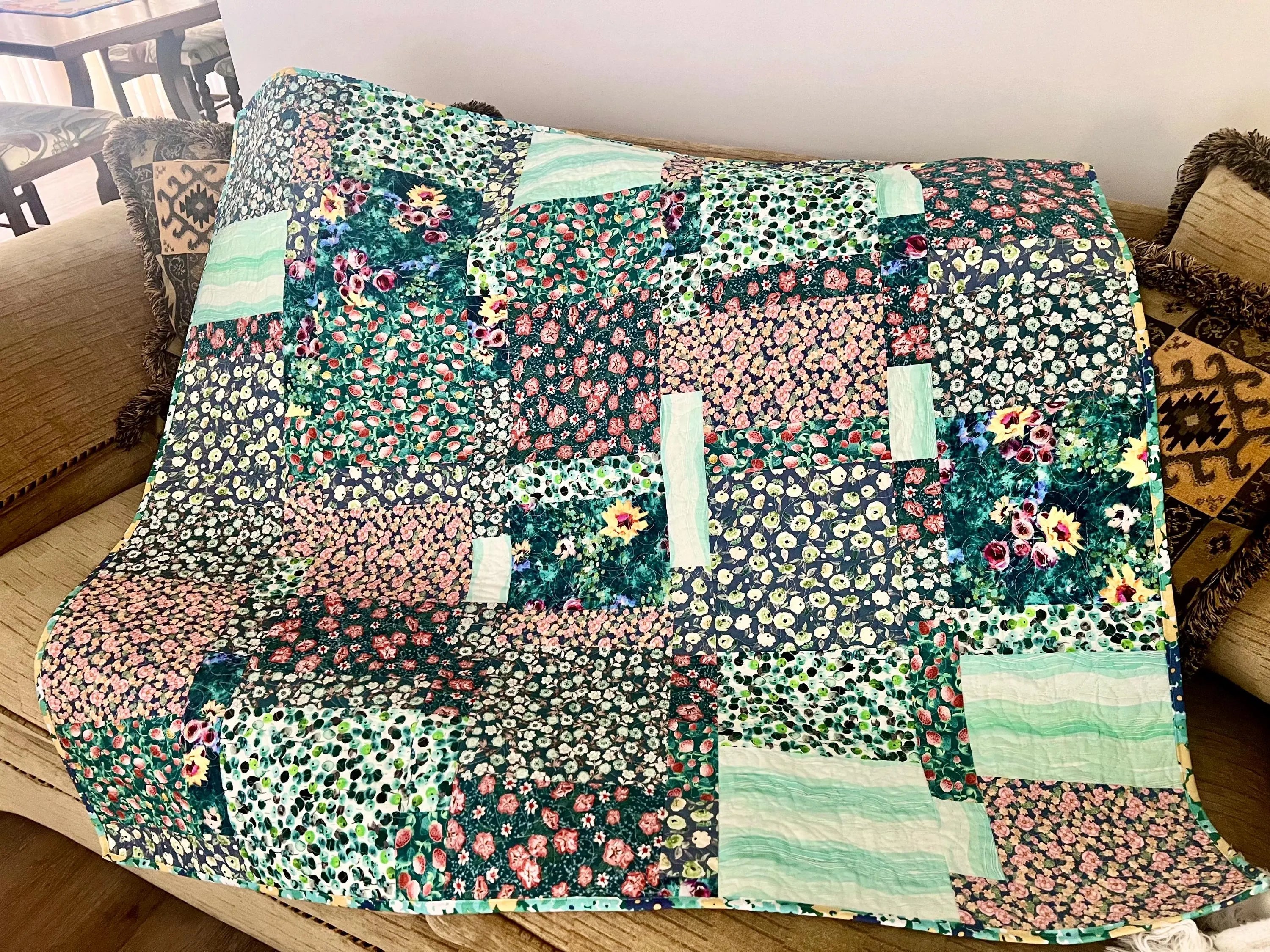 Easy 5-Cut Fat Quarter Quilt Pattern: Beginner PDF Tutorial (Lap Size 50"x60")