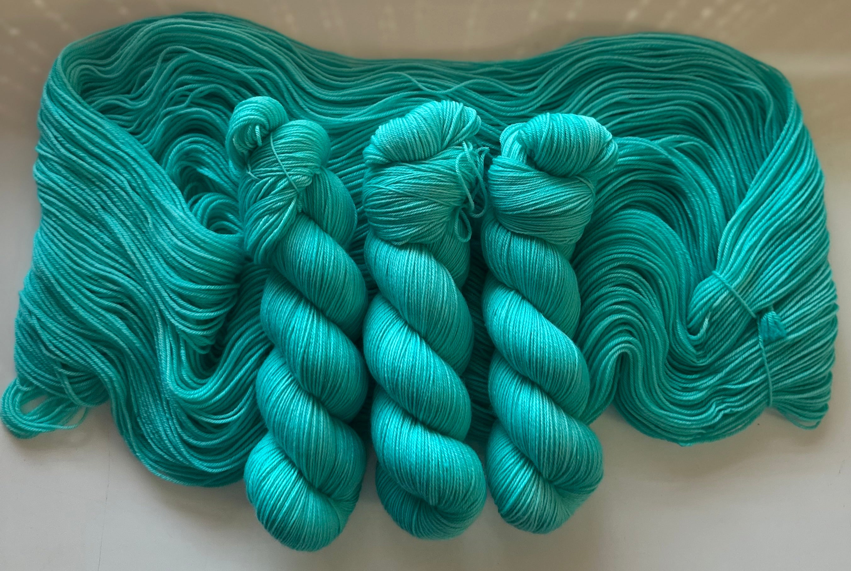 Frozen Daquari - 4ply Deluxe Hand Dyed Yarn