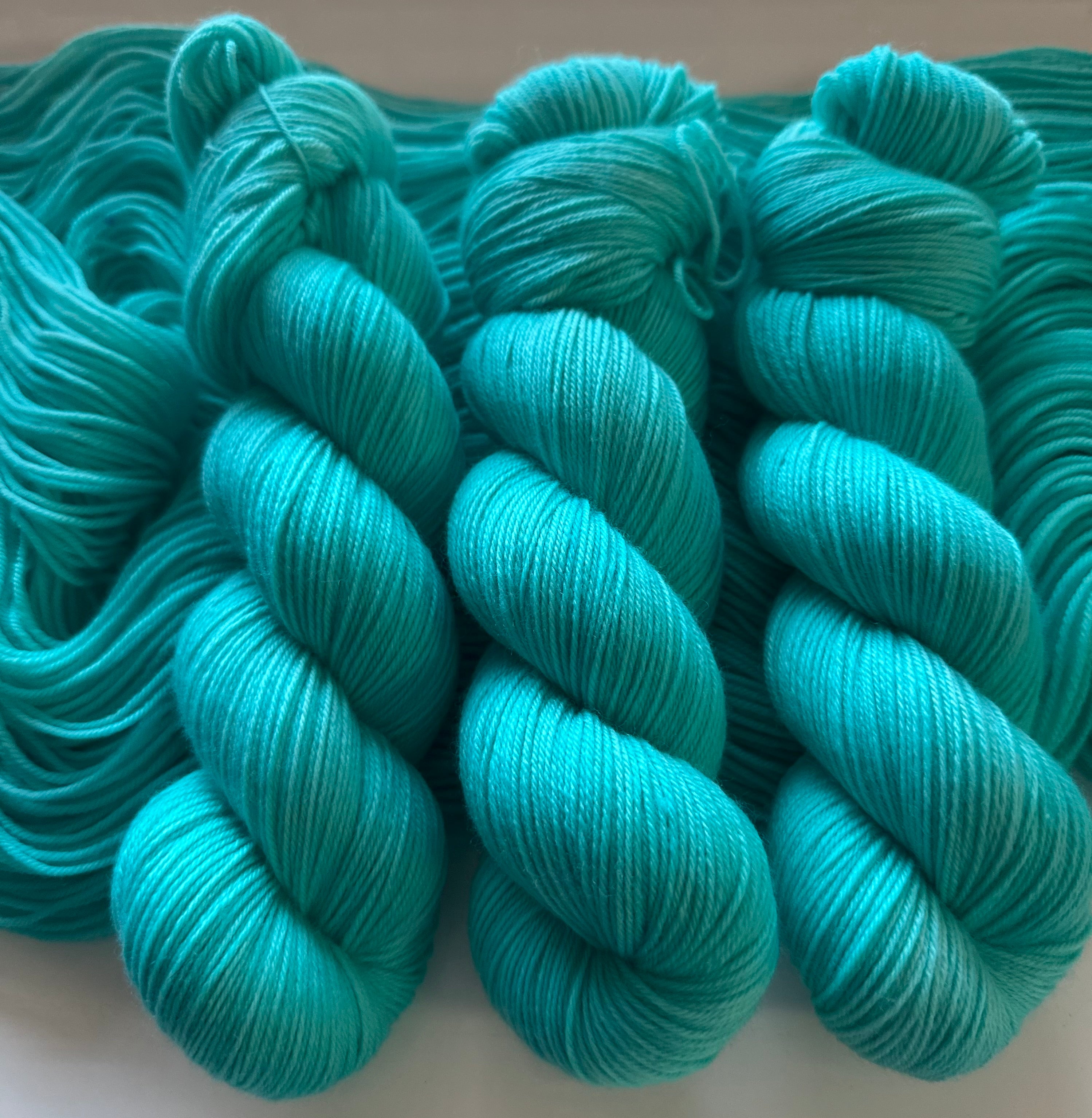 Frozen Daquari - 4ply Deluxe Hand Dyed Yarn