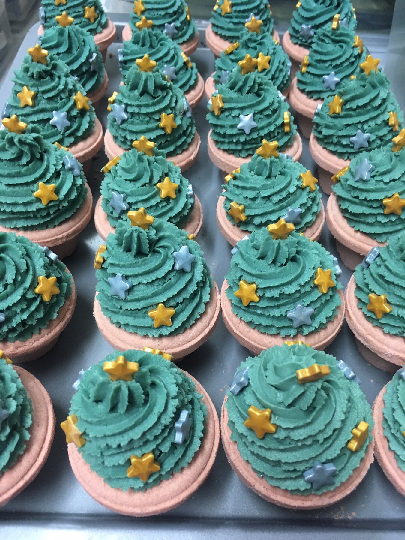 Christmas Tree Cupcake Bath Bombs