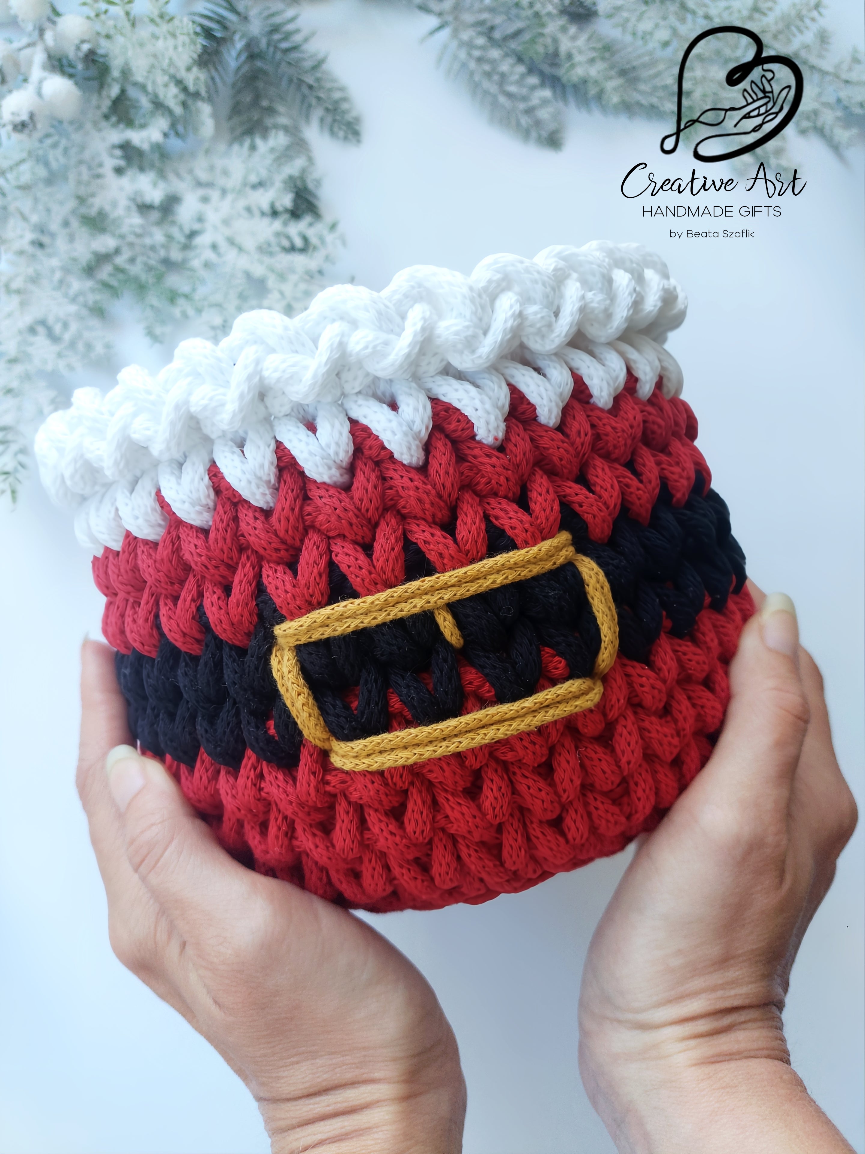 Crochet Santa Basket on wooden base