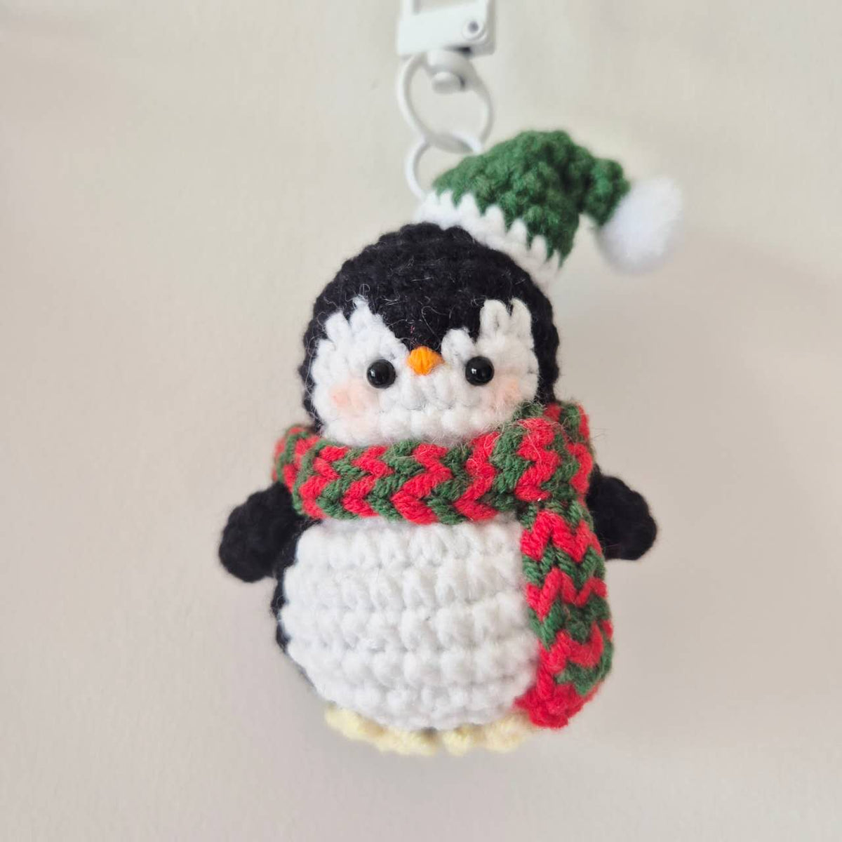 Christmas penguin crocheted keychain/bag charm/Christmas bauble