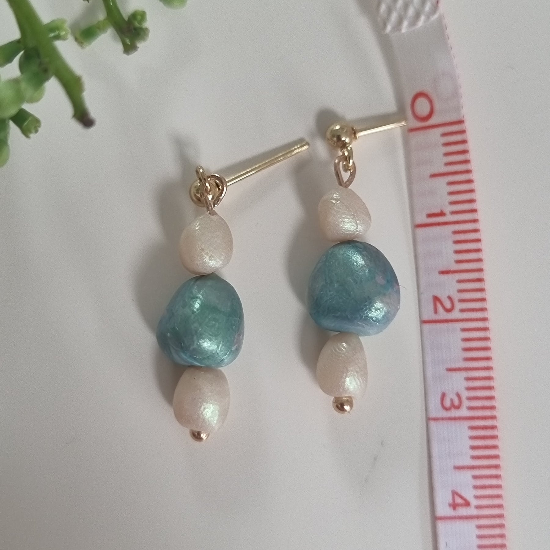 Simple Harmony Dangles
