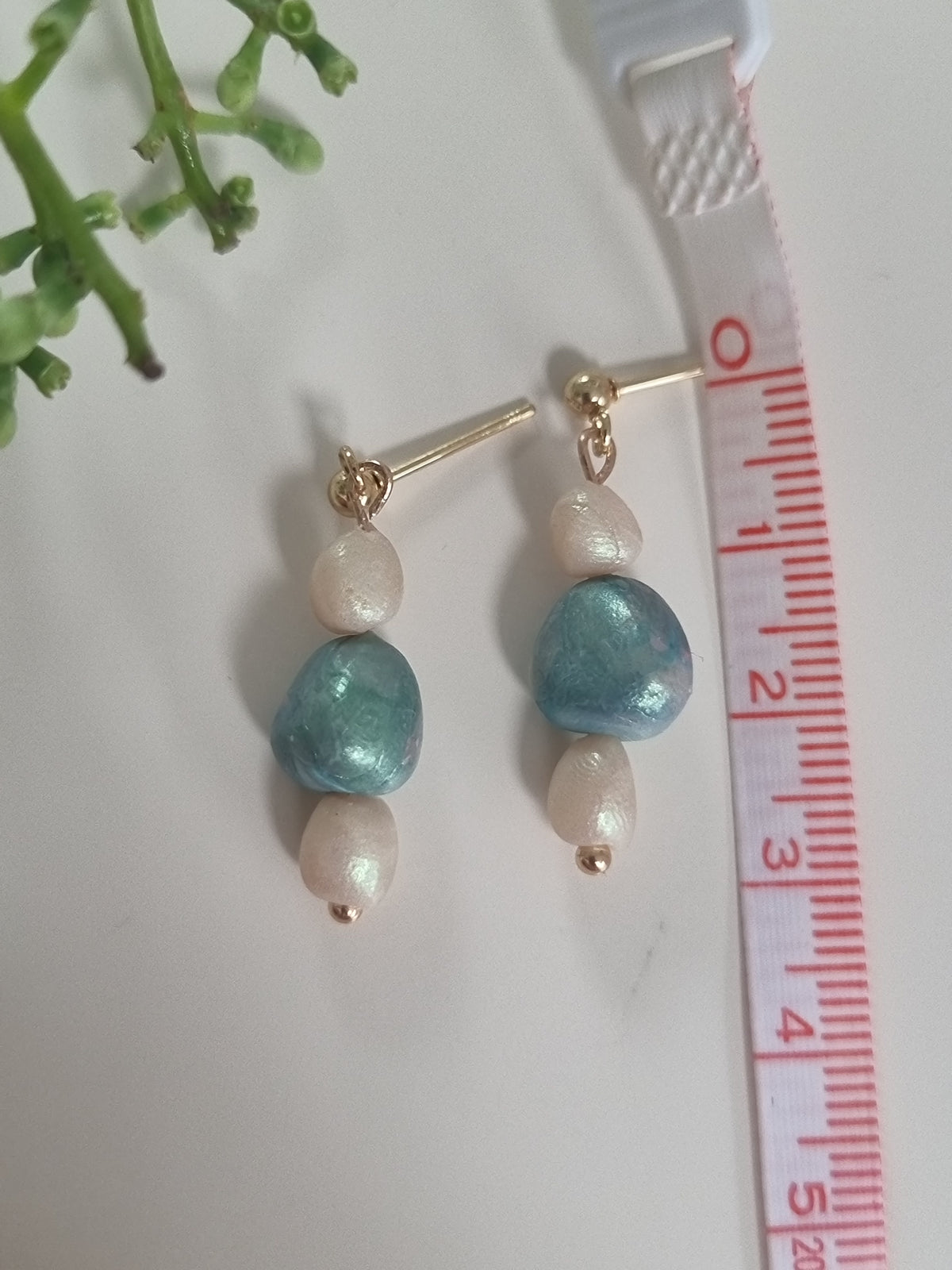 Simple Harmony Dangles