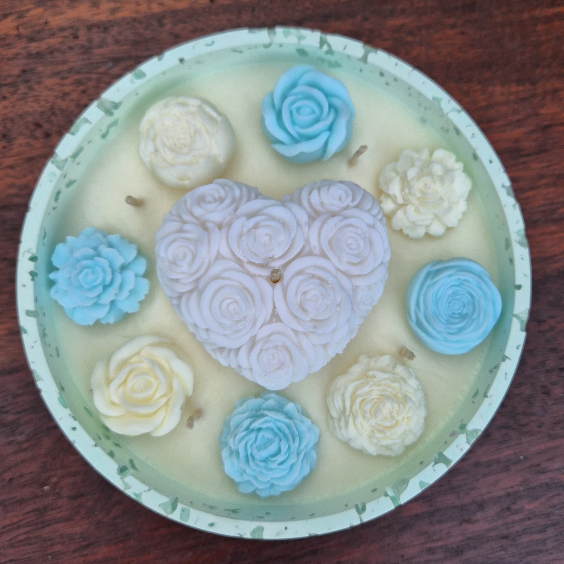 Large soy wax concrete bowl candle with white floral heart and roses