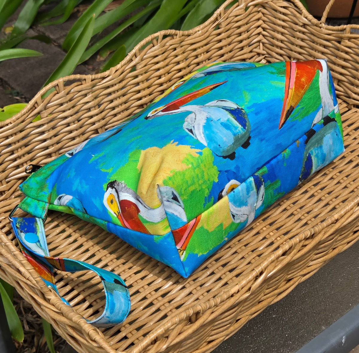 Jumbo Pouch in Bright Pelican Fabric