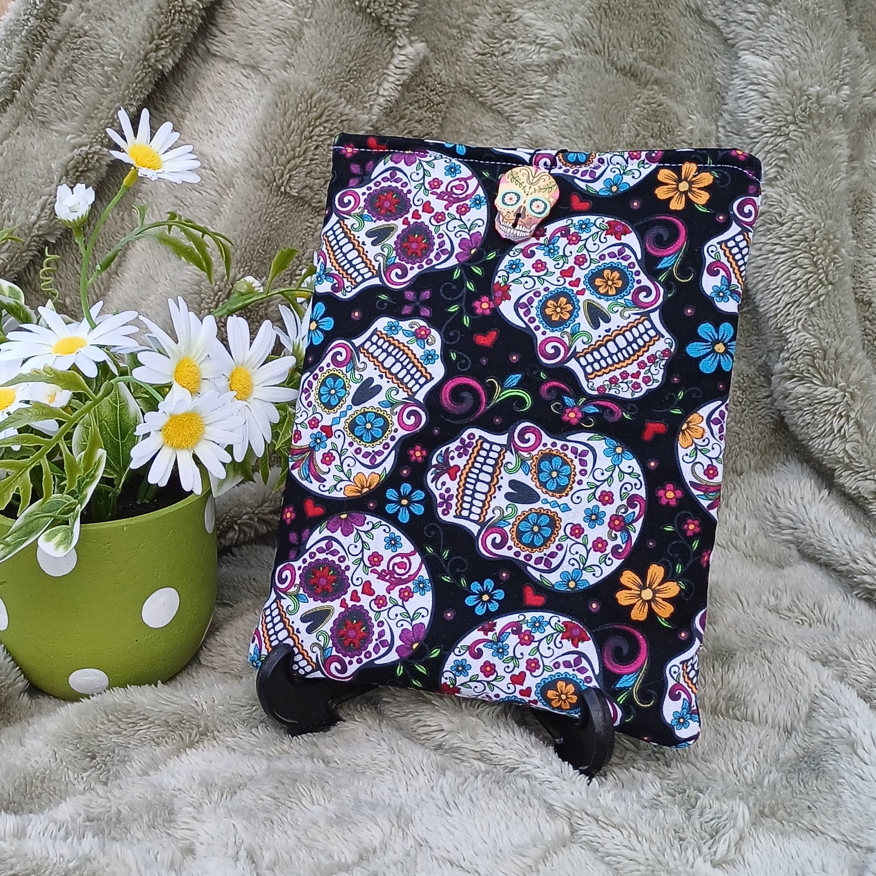 Skull Design Book Sleeve for Small Paperback & A5 Notebooks