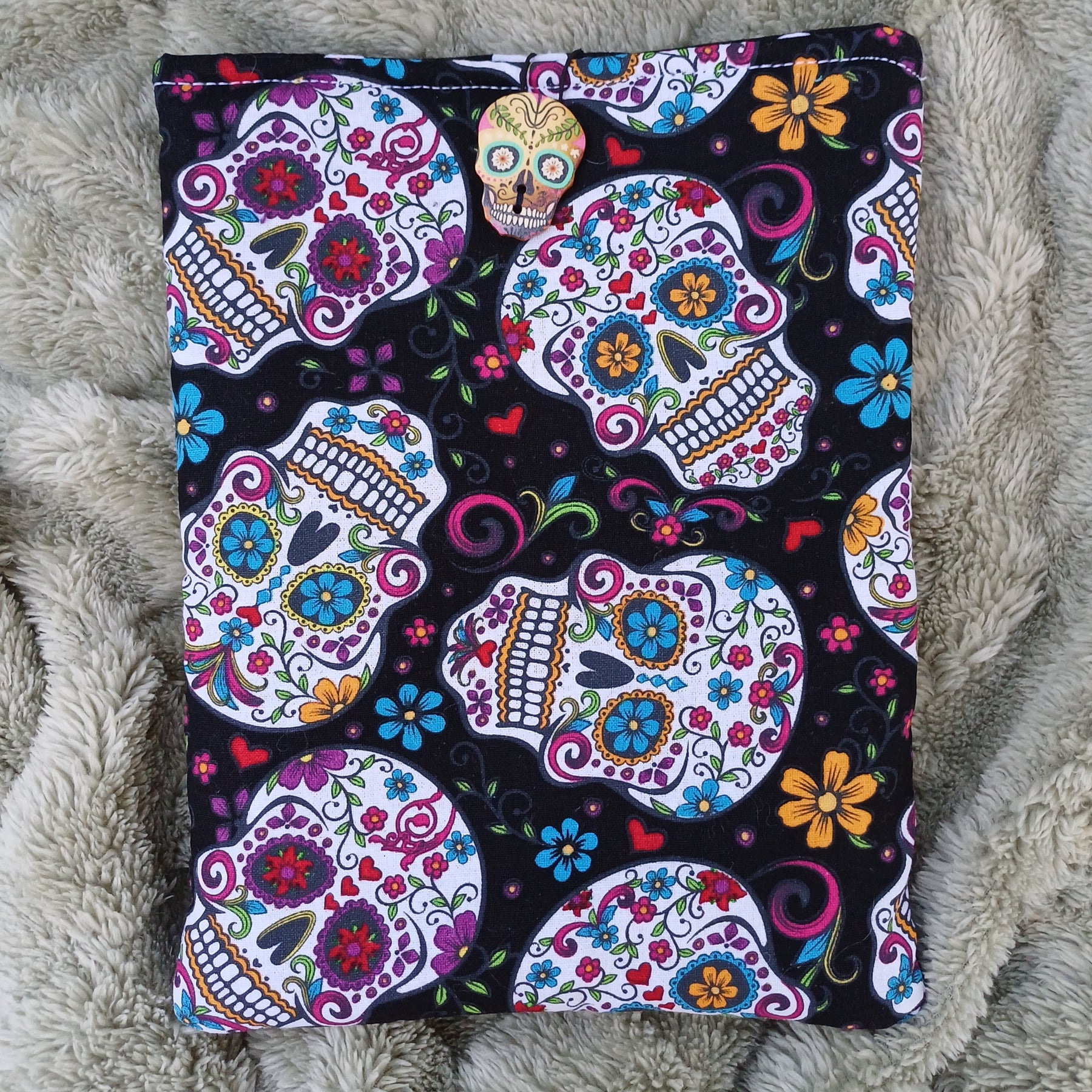 Skull Design Book Sleeve for Small Paperback & A5 Notebooks